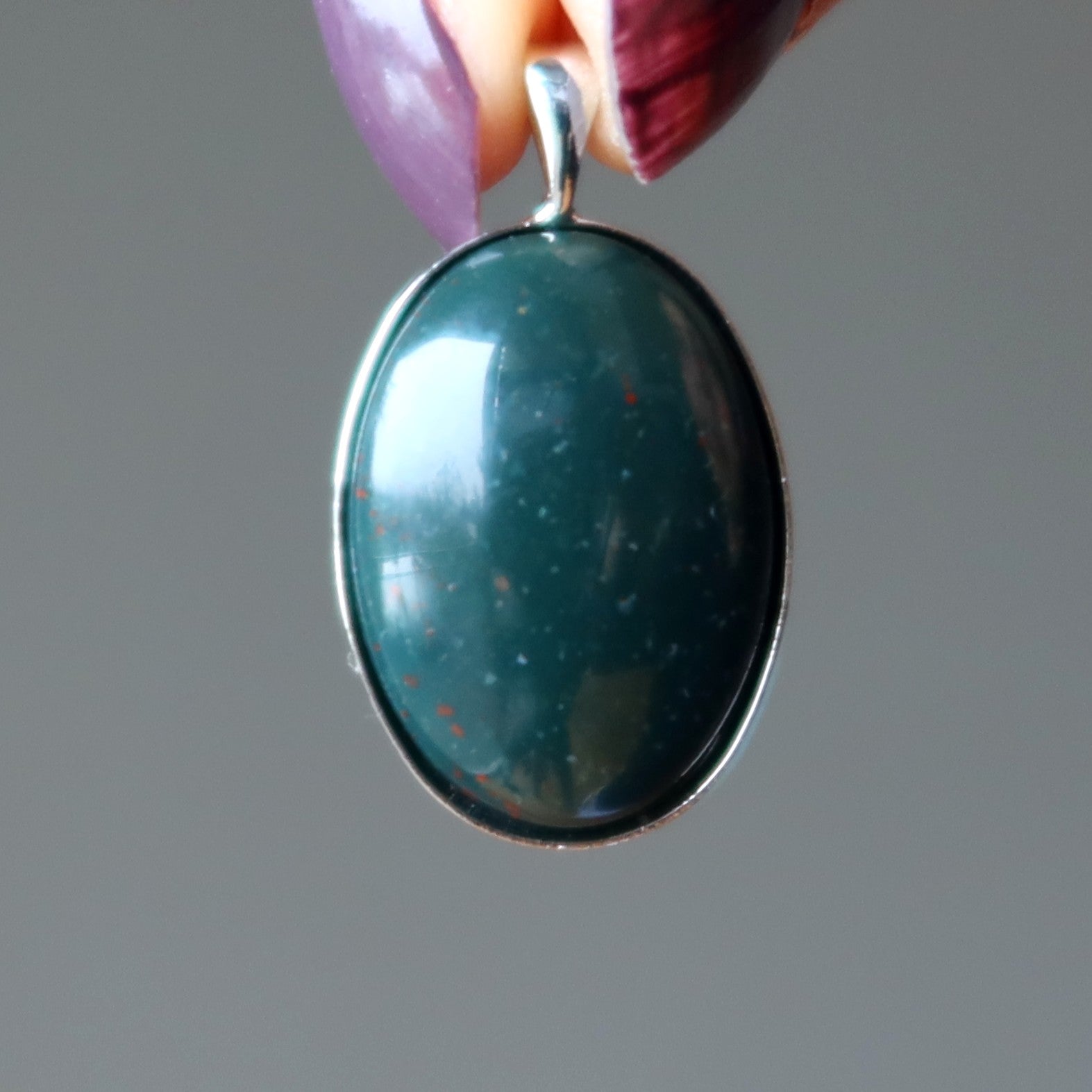 Bloodstone Pendant Badge Courage Green Oval Silver