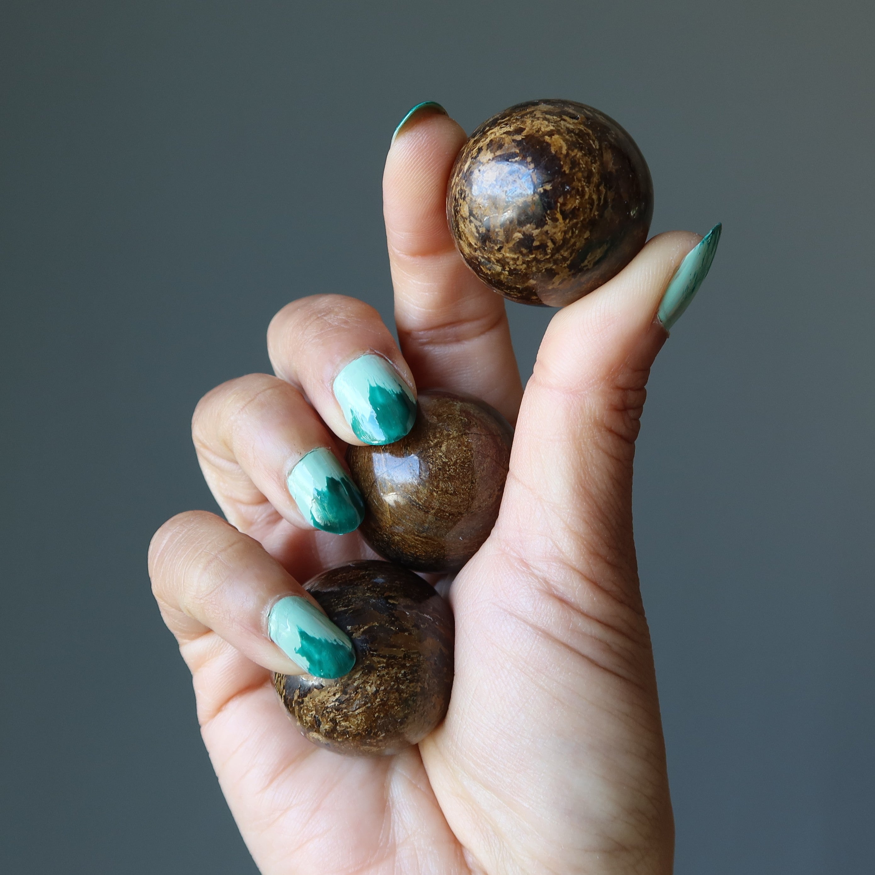 Sphère de Bronzite : Boule de Cristal de la Victoire pour le Guerrier Moderne