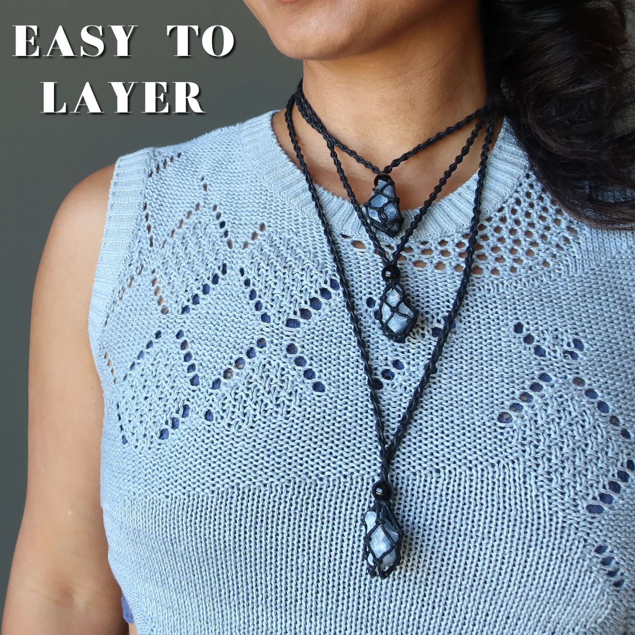 Collier Calcite Bleue Nid dans le Ciel Macramé