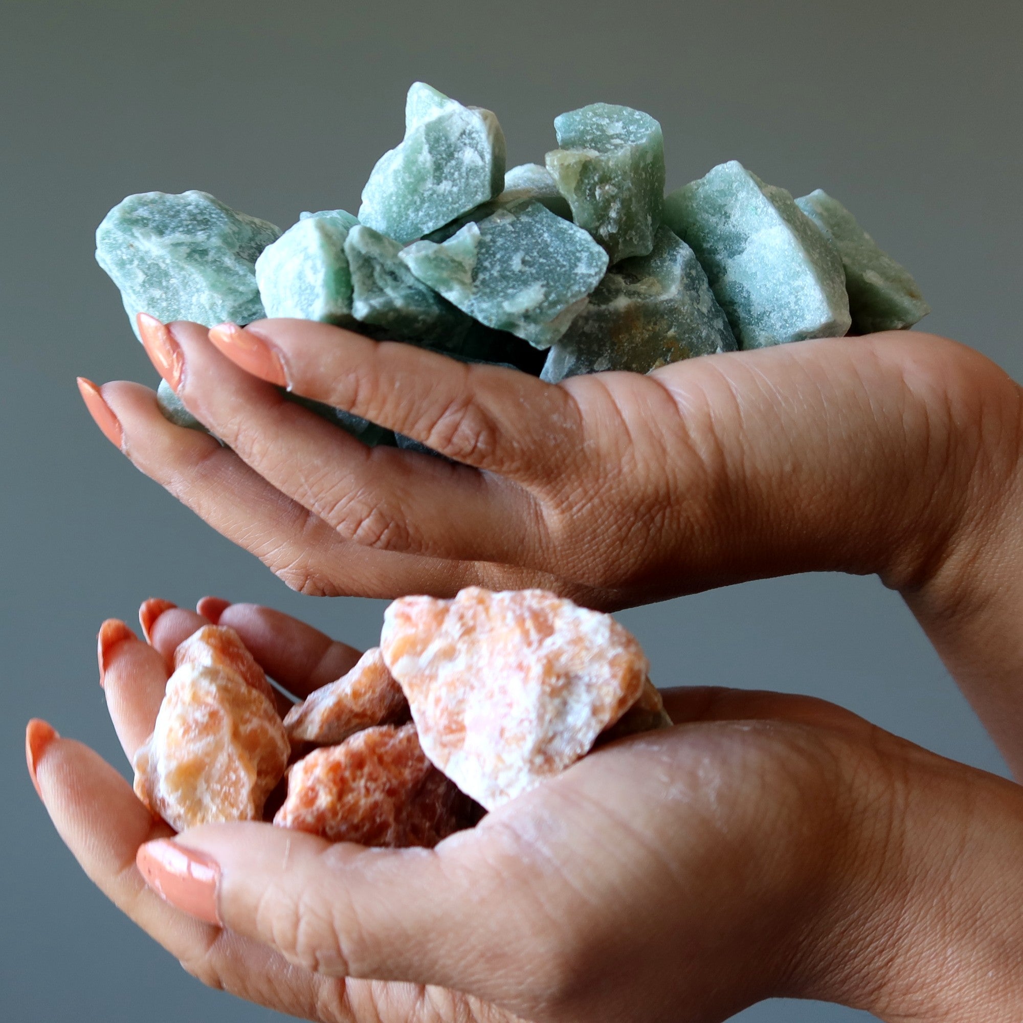 Lot de 36 mandalas Calcite bruts verts et rouges