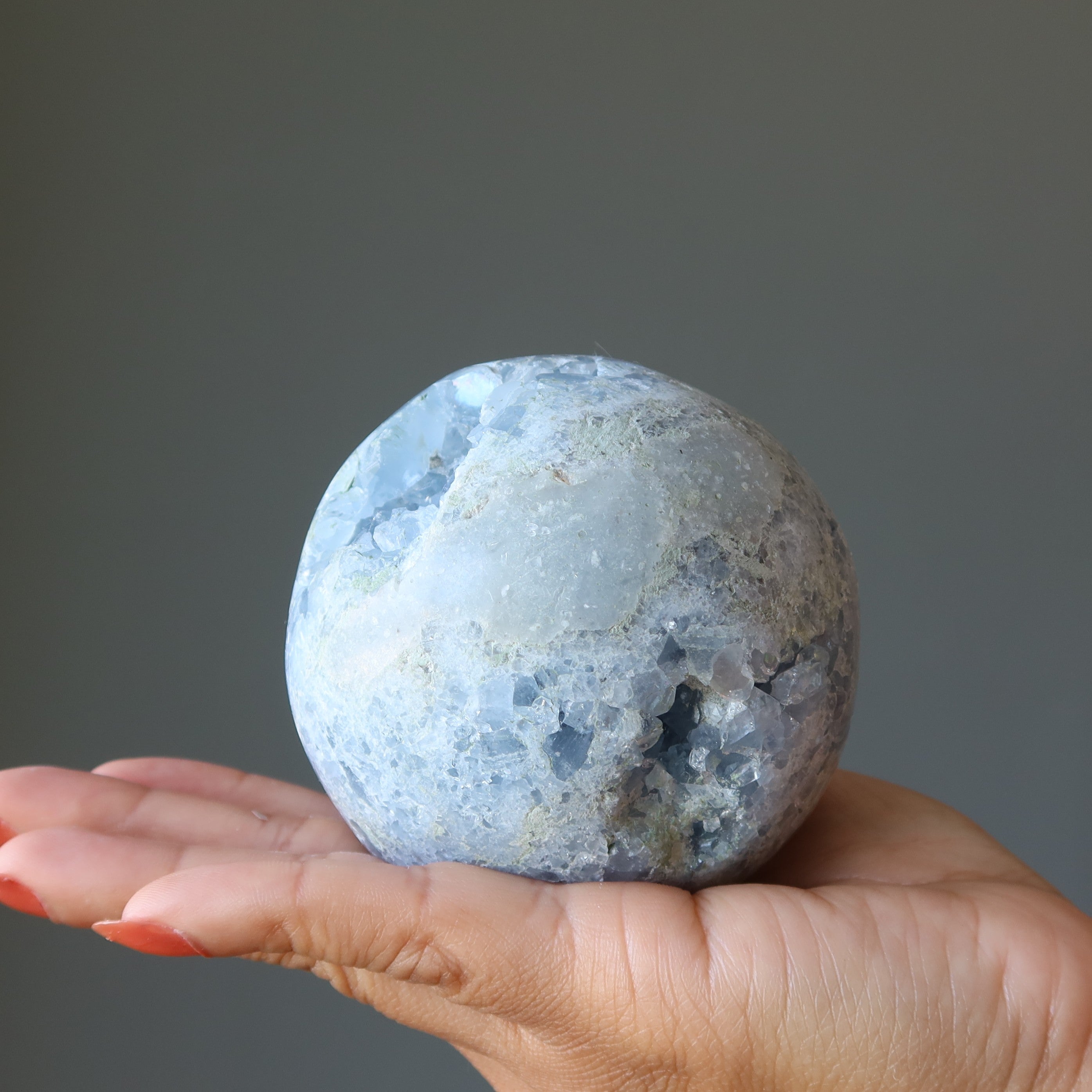 Sphère de Célestite Boule de Cristal en Grappe de Géodes Bleues