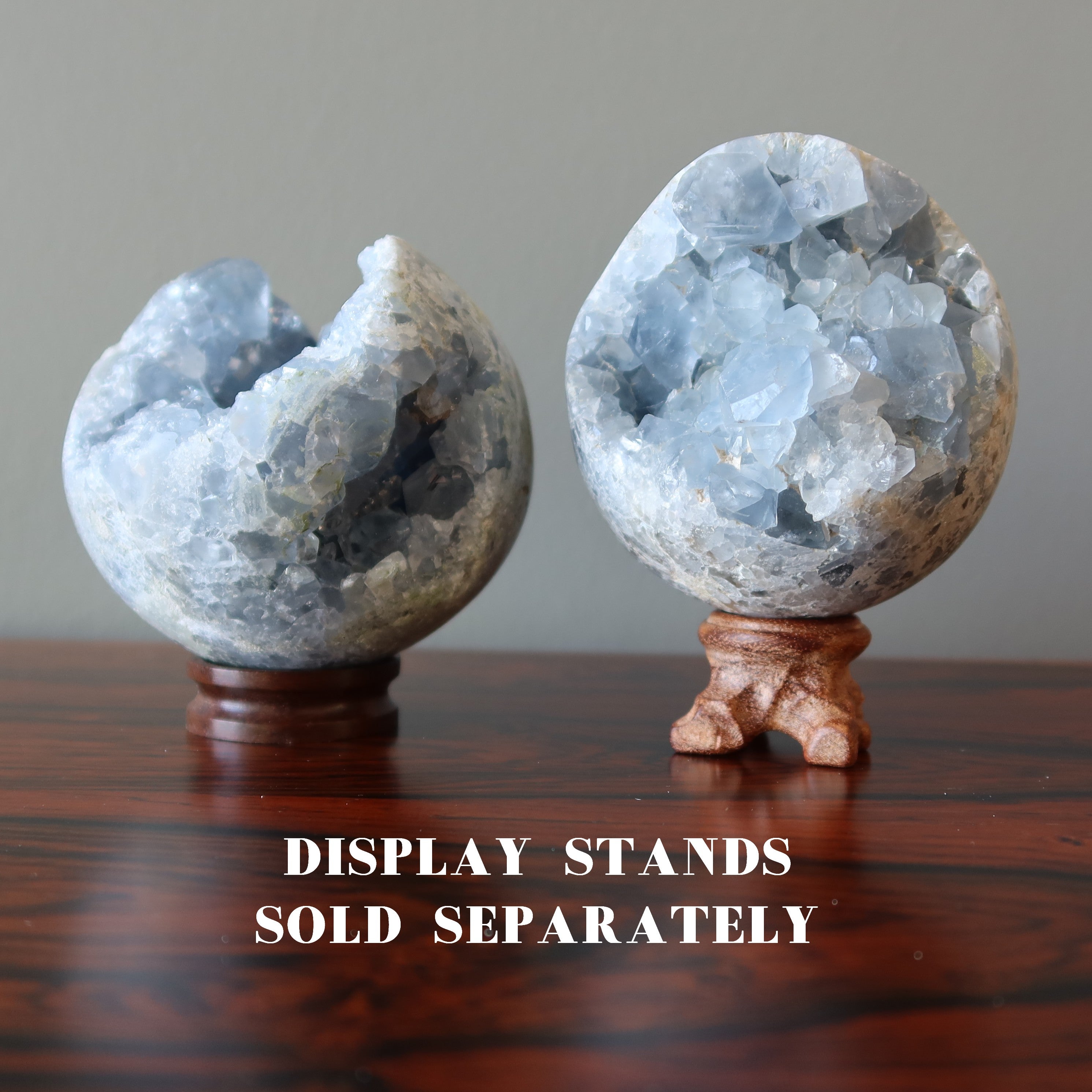 Sphère de Célestite Boule de Cristal en Grappe de Géodes Bleues