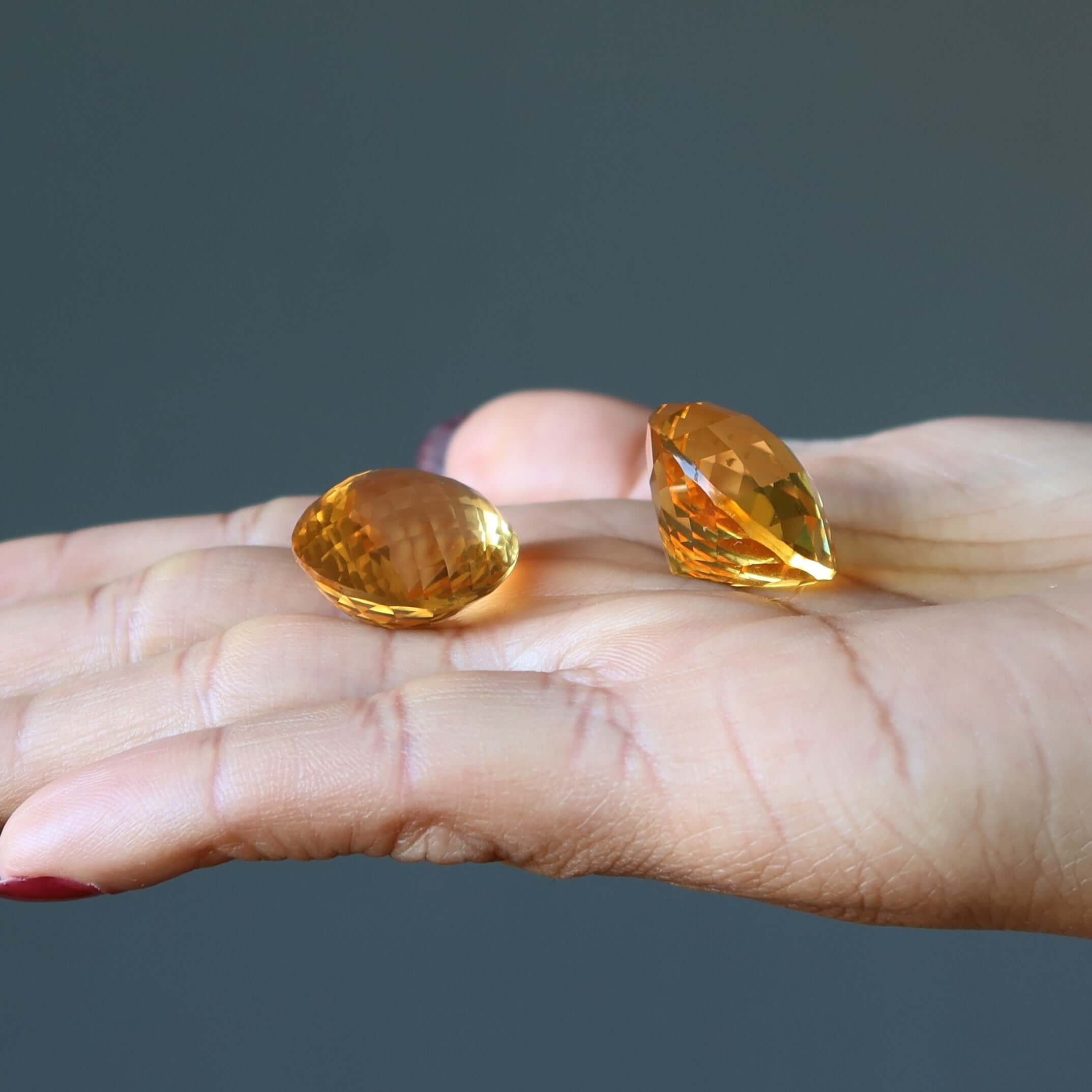 Grille de poche en citrine - Cristal ovale facetté - Bijou de l'argent