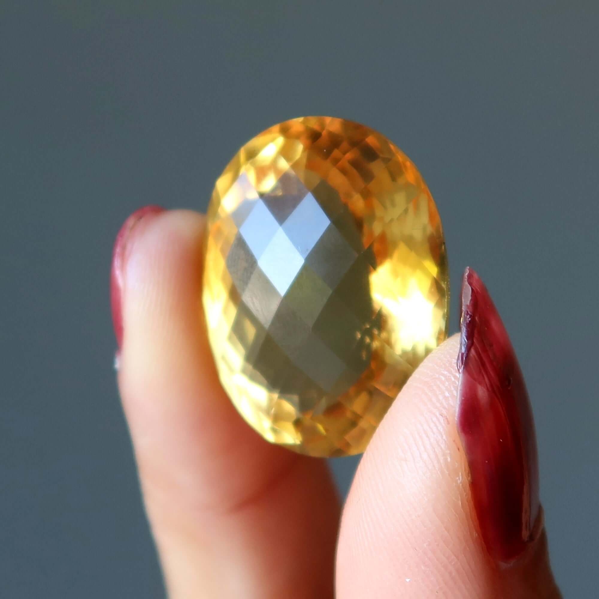 Grille de poche en citrine - Cristal ovale facetté - Bijou de l'argent