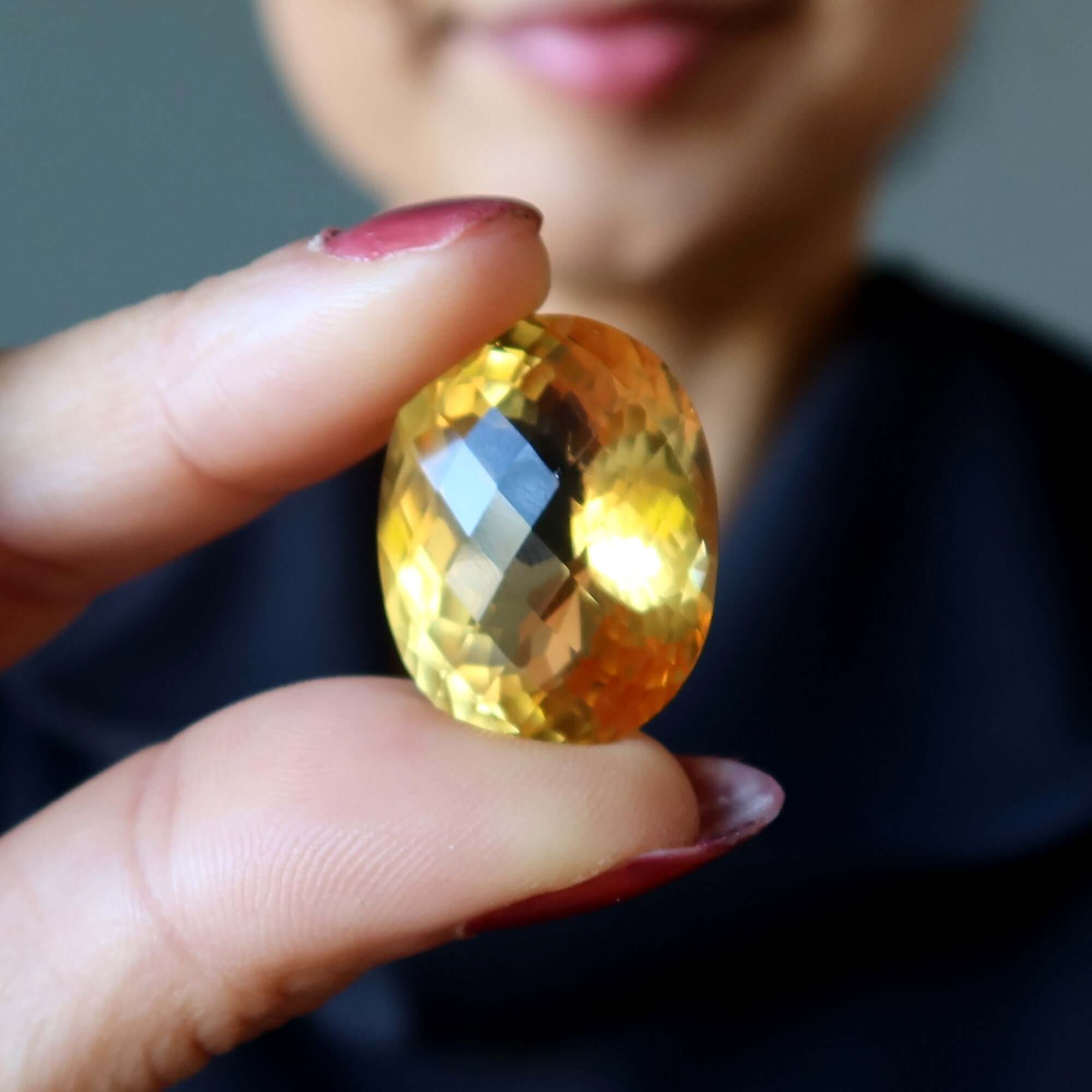 Grille de poche en citrine - Cristal ovale facetté - Bijou de l'argent