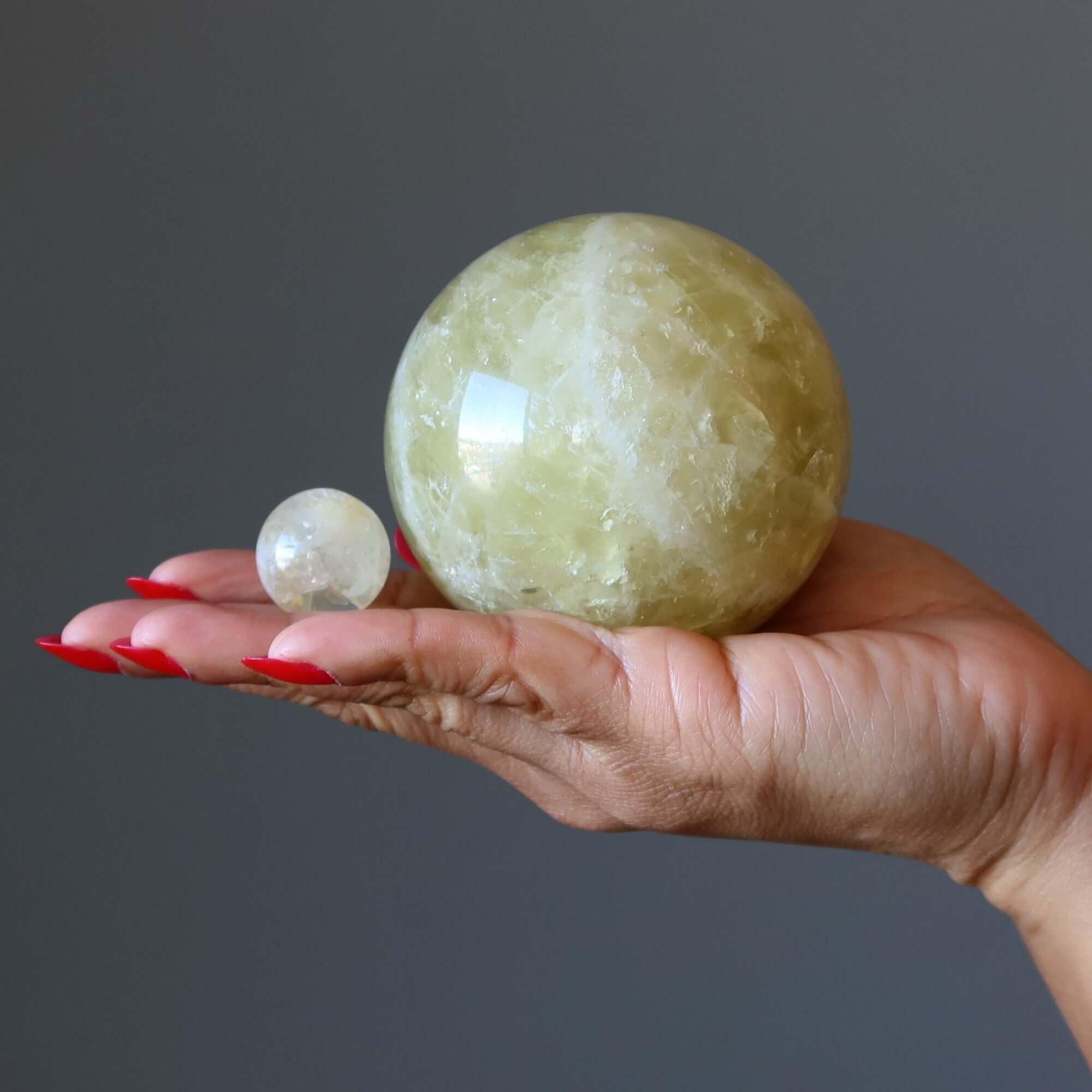 Sphère de citrine roulante : Boule de cristal d'abondance
