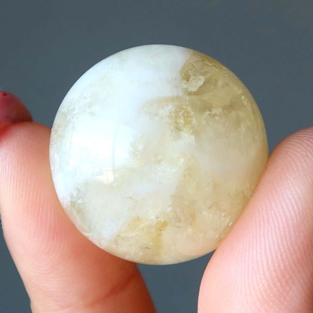 Sphère de citrine roulante : Boule de cristal d'abondance