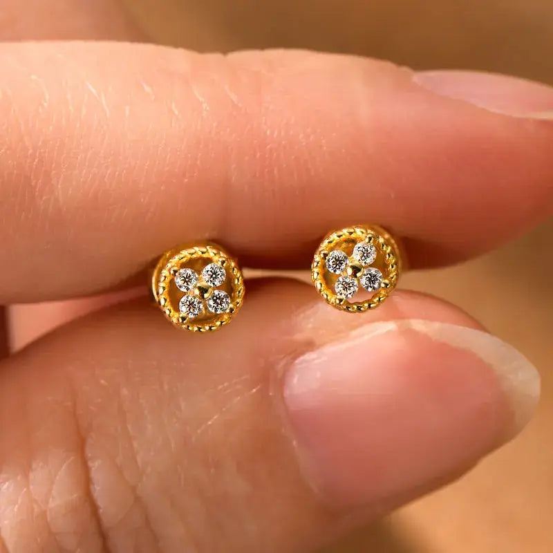 Boucles d'oreilles clous rondes en moissanite couleur D en argent sterling 925 pour femme, idéales pour les fêtes