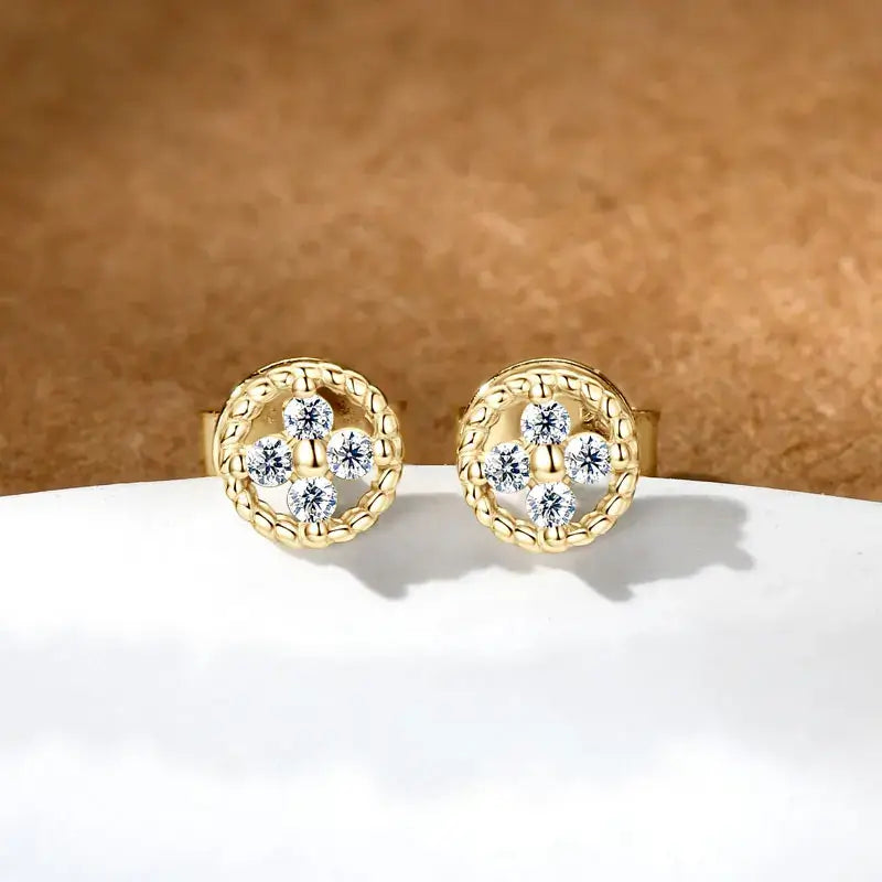 Boucles d'oreilles clous rondes en moissanite couleur D en argent sterling 925 pour femme, idéales pour les fêtes