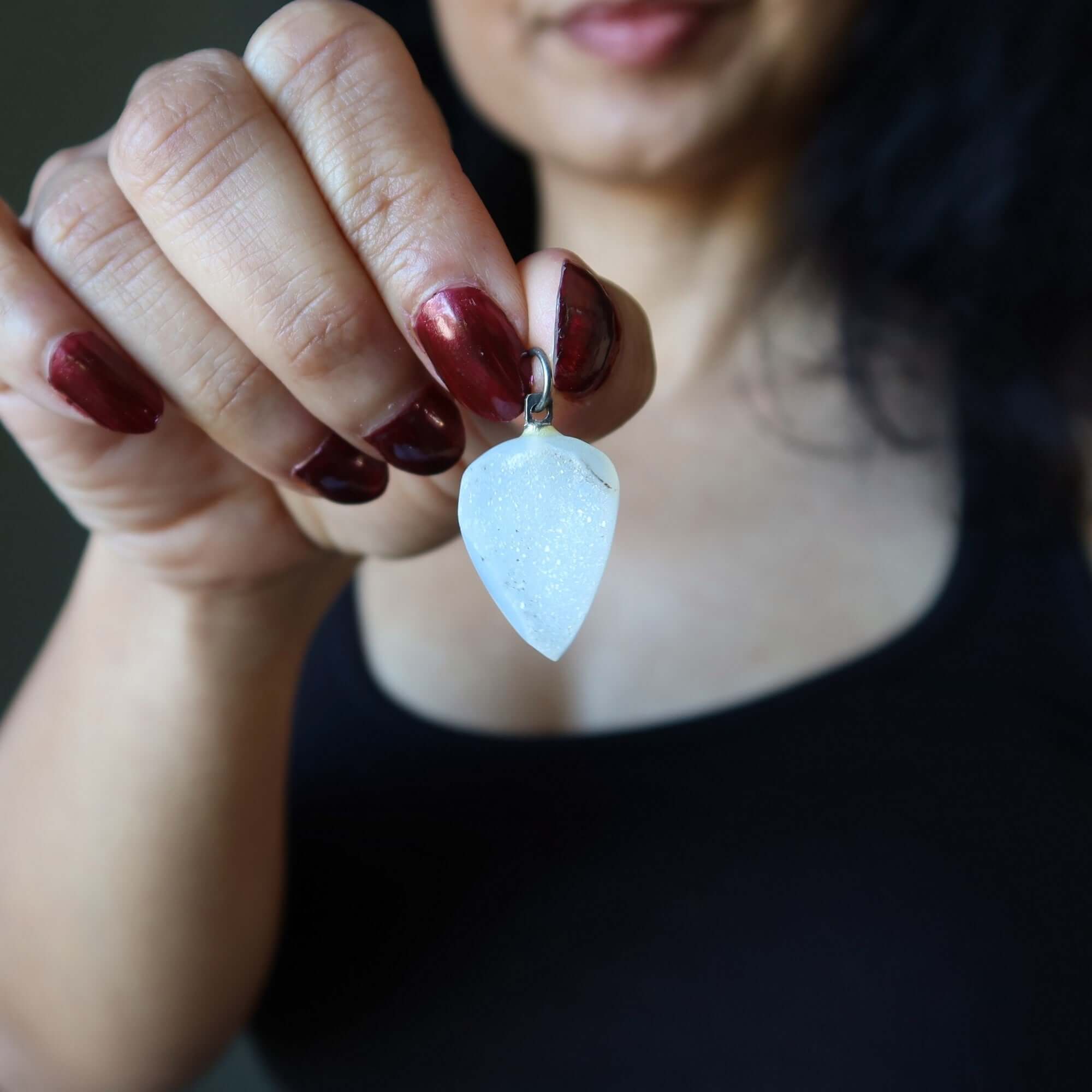 Pendentif Quartz Drusy Blanc Goutte Divinité Éblouissante