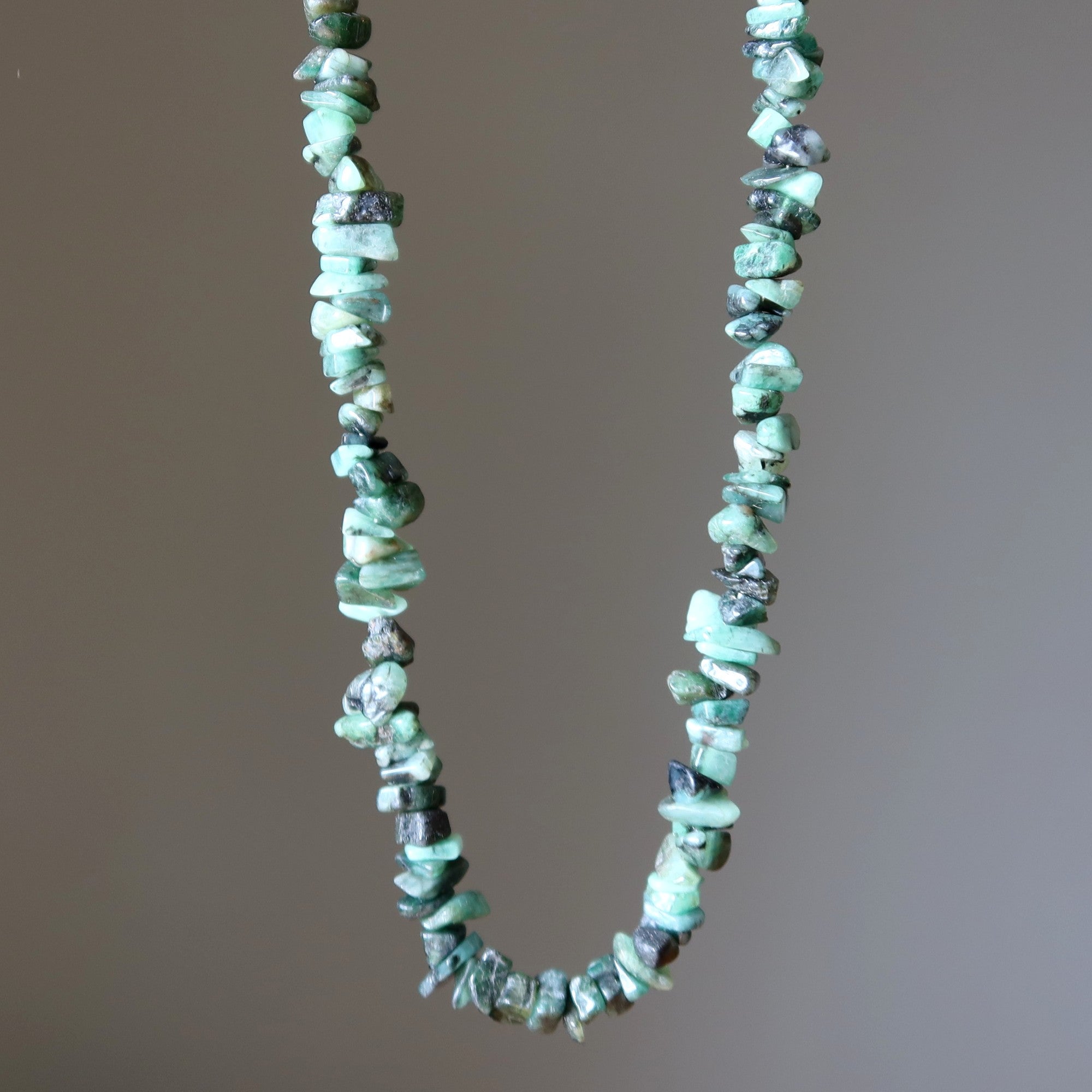 Collier Émeraude en Fil, Grandes Pierres Précieuses Vertes