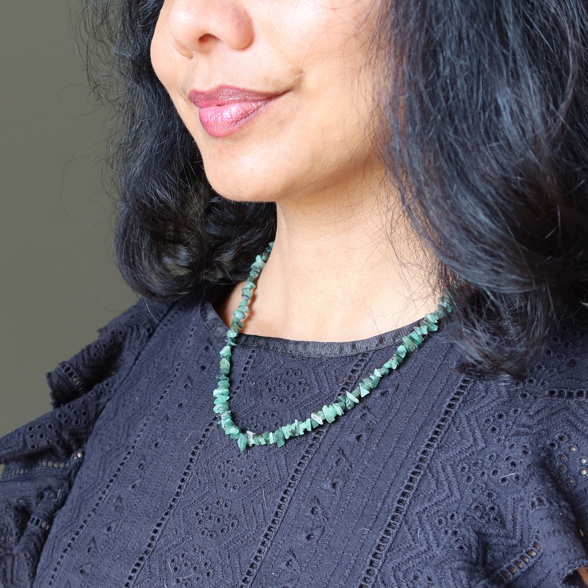 Collier Émeraude en Argent Sterling avec Pierre Énergétique Surélevée