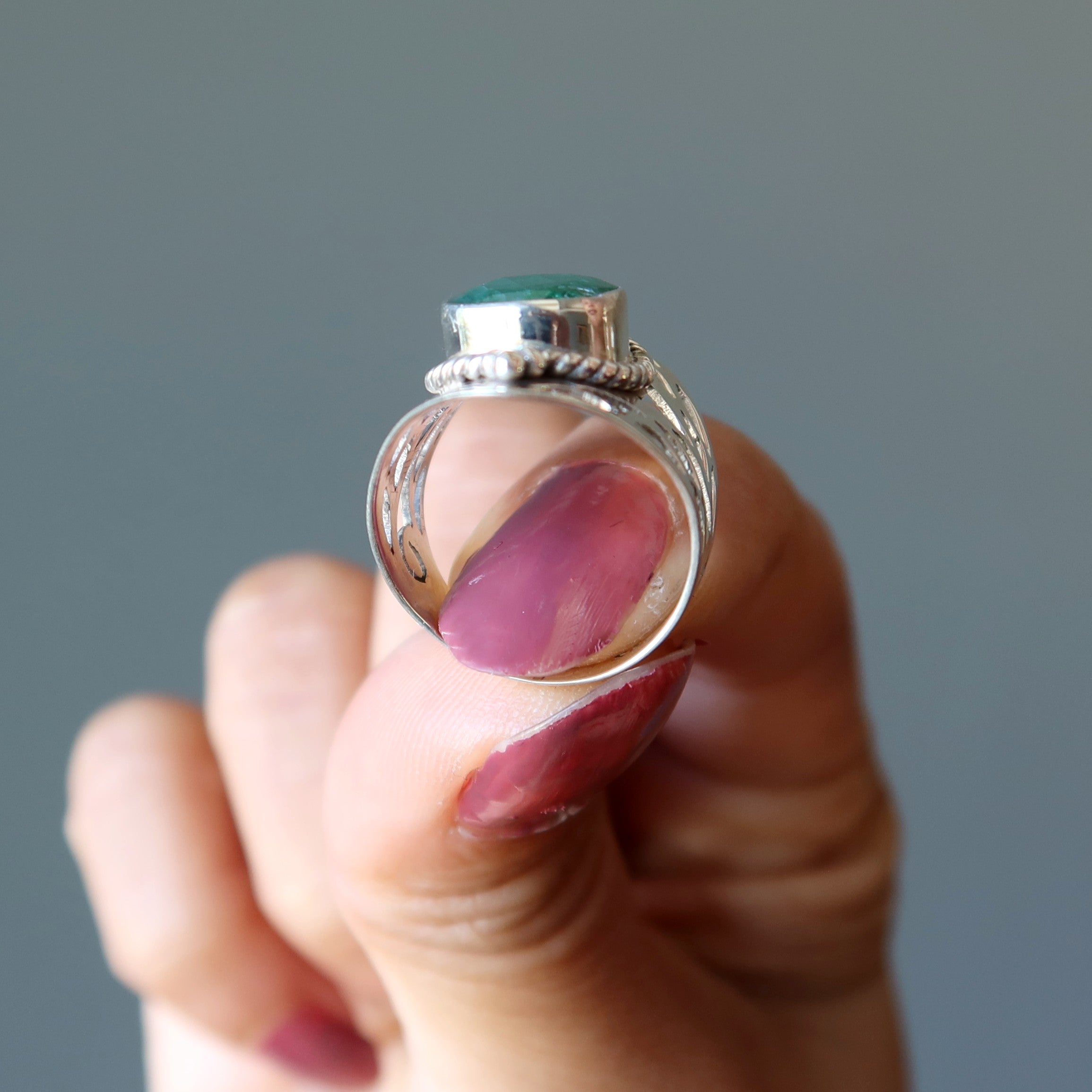 Smaragdring Sattes Grün Herrscher Sterlingsilber Größe 5.75