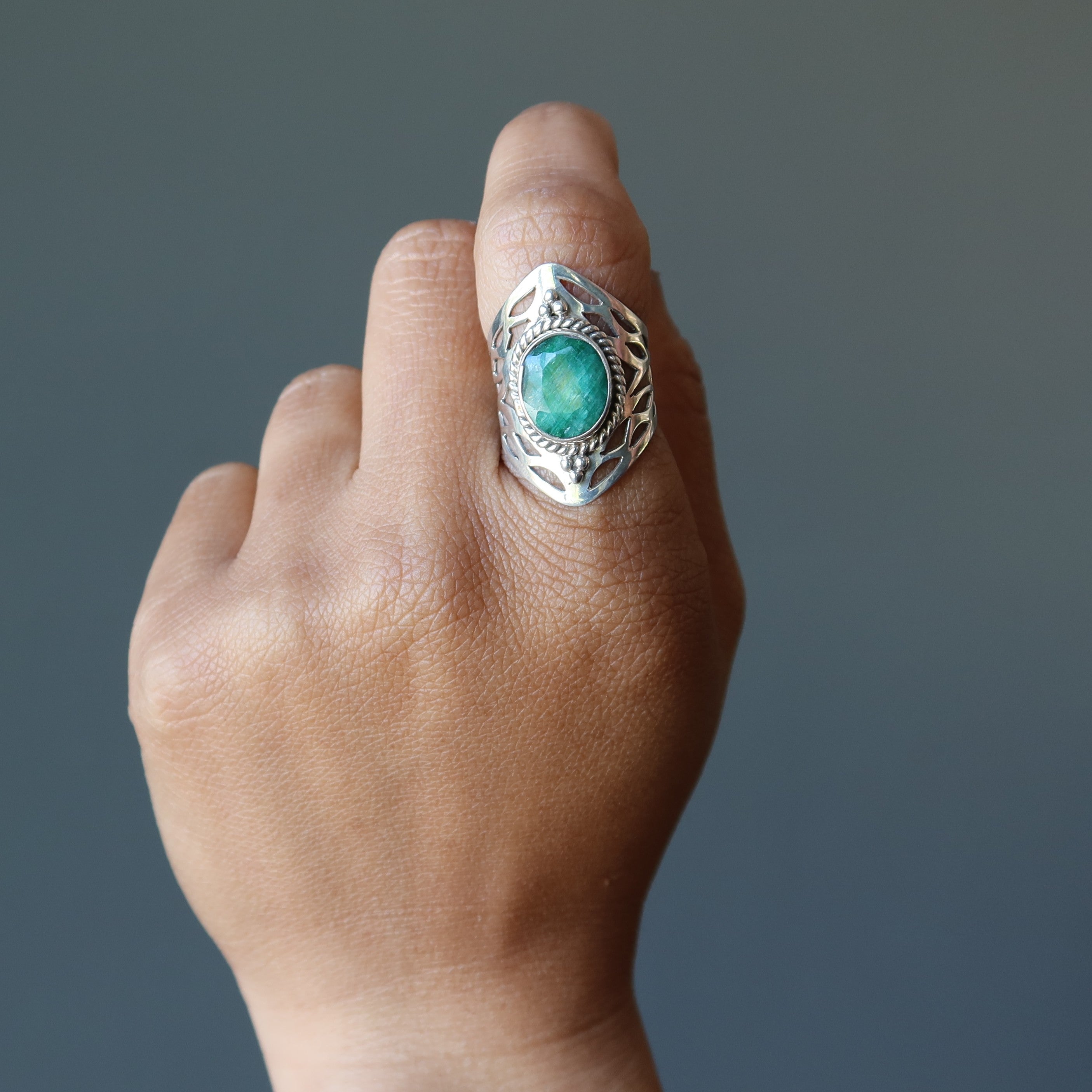 Smaragdring Sattes Grün Herrscher Sterlingsilber Größe 5.75