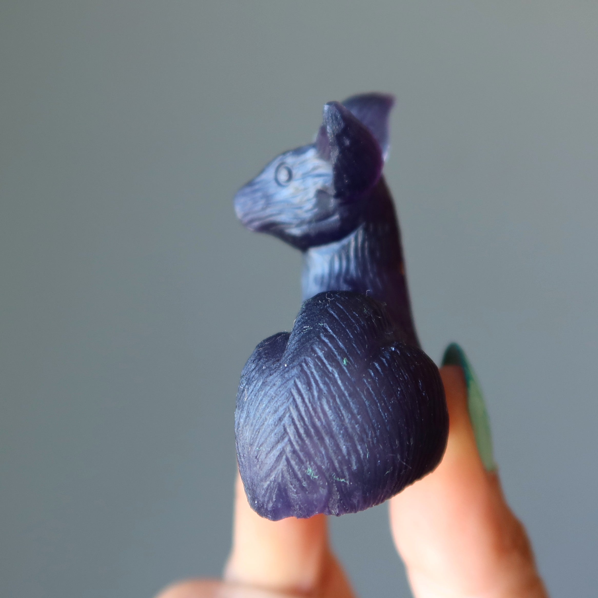 Figurine de cerf en fluorite - Pré enchanté
