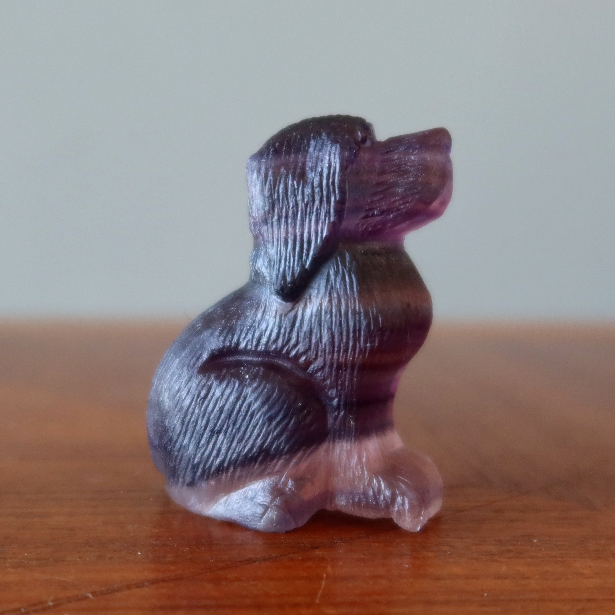 Statue de chiot fidèle en fluorite mignonne