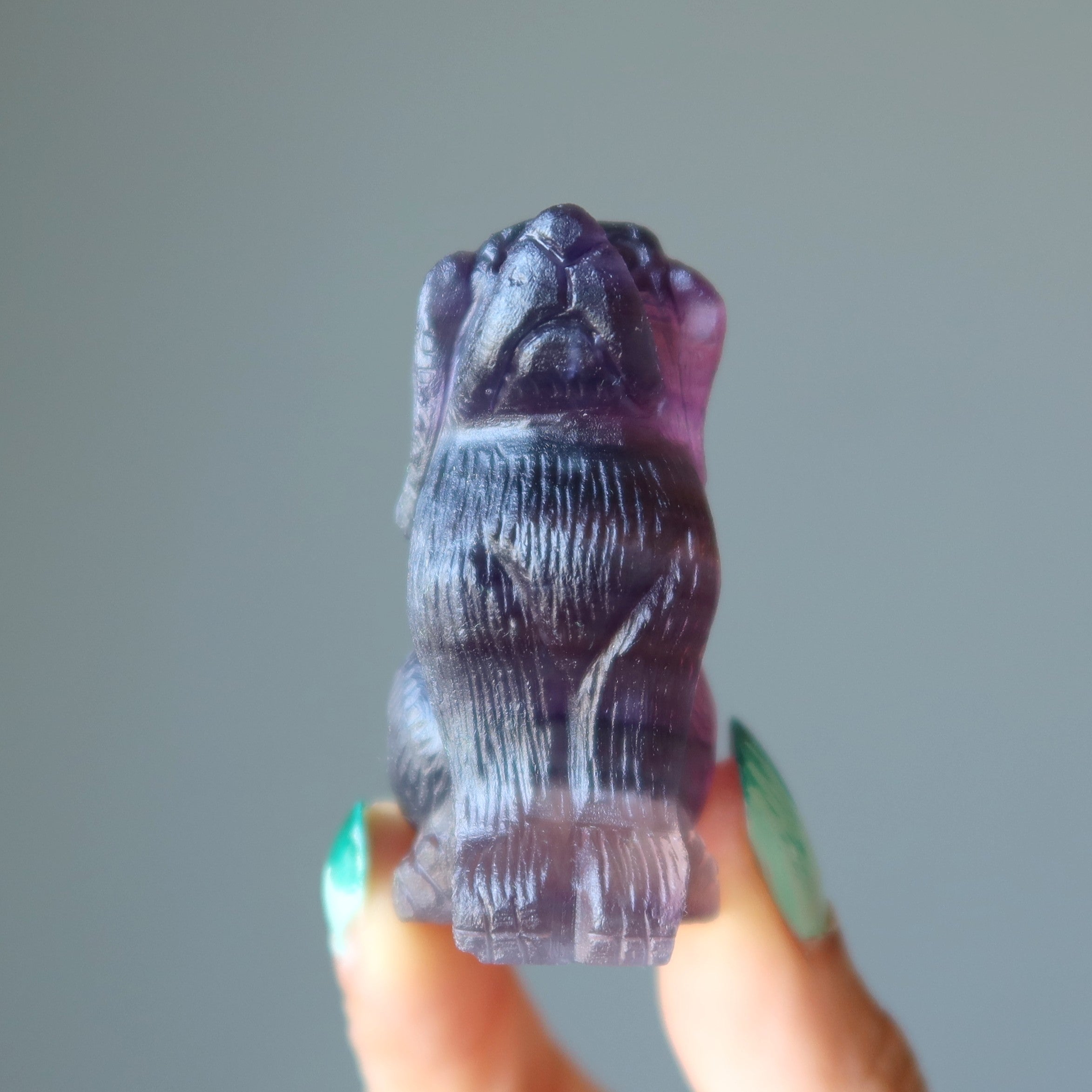 Statue de chiot fidèle en fluorite mignonne