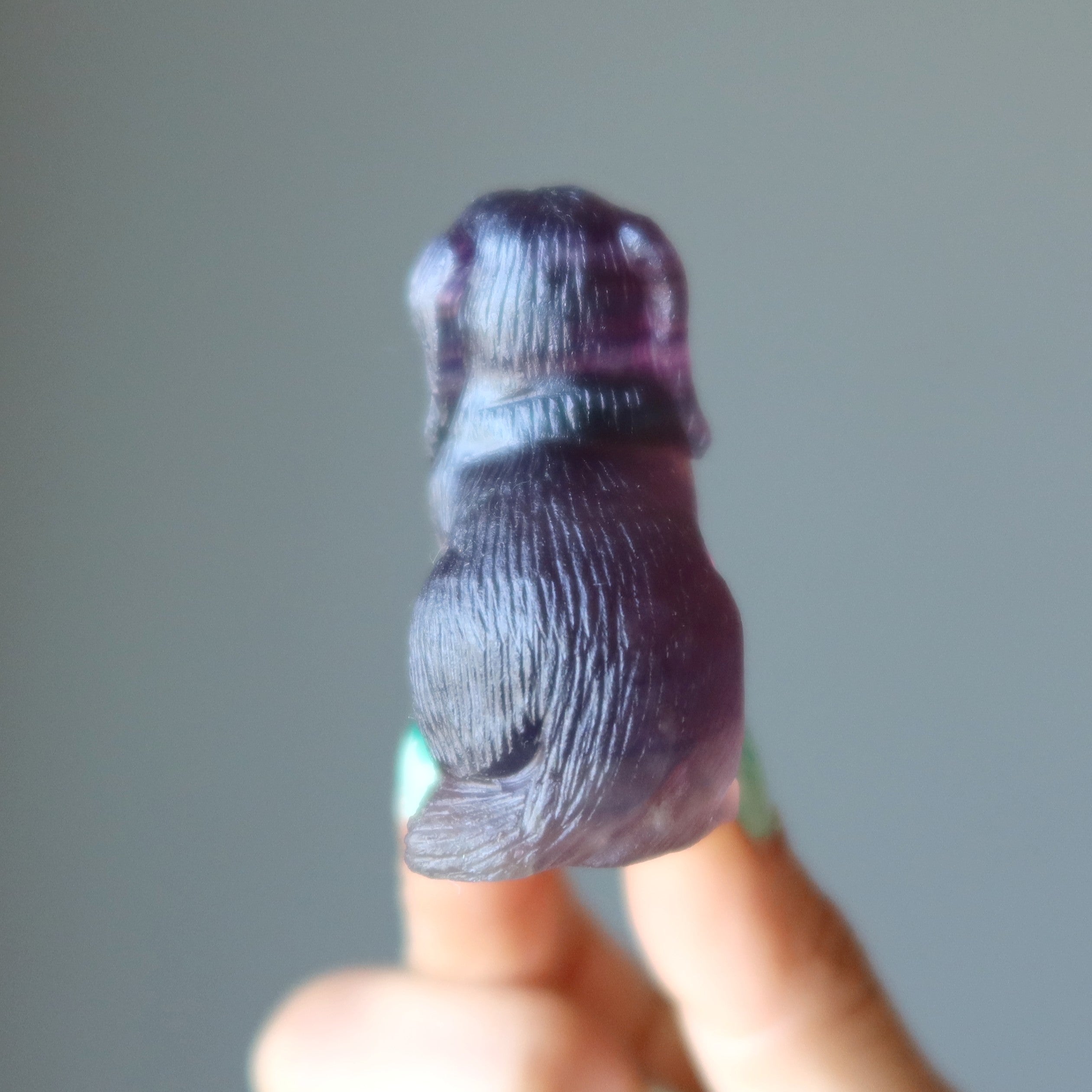 Statue de chiot fidèle en fluorite mignonne