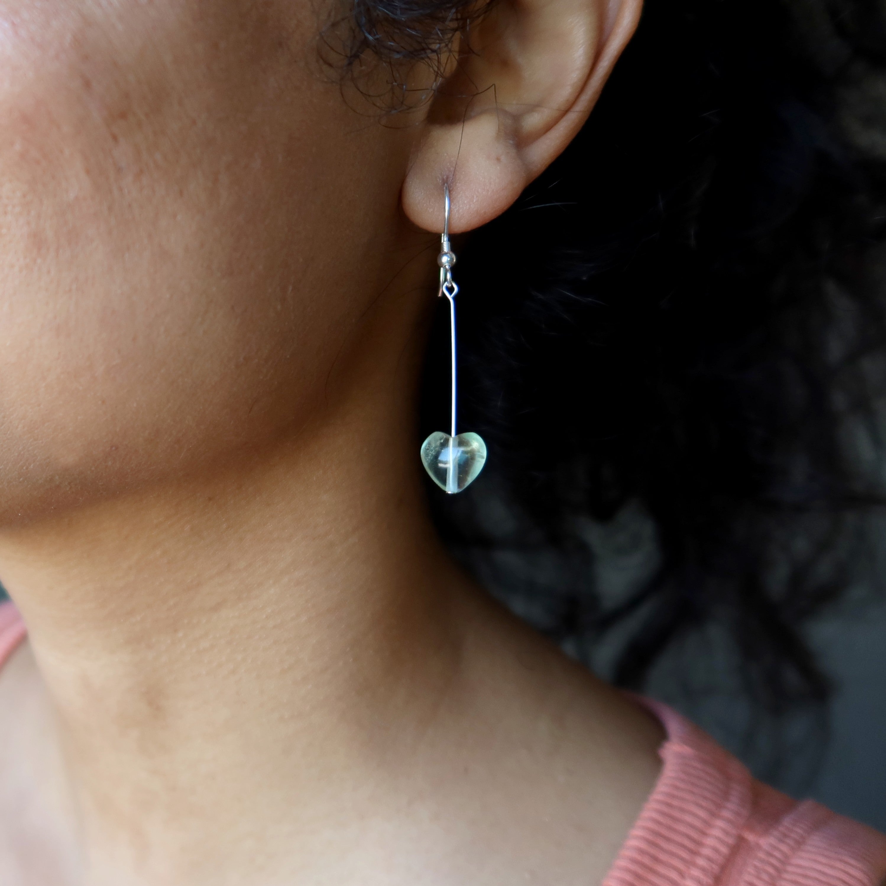 Boucles d'oreilles en fluorite, cœur vert cristallin, argent sterling