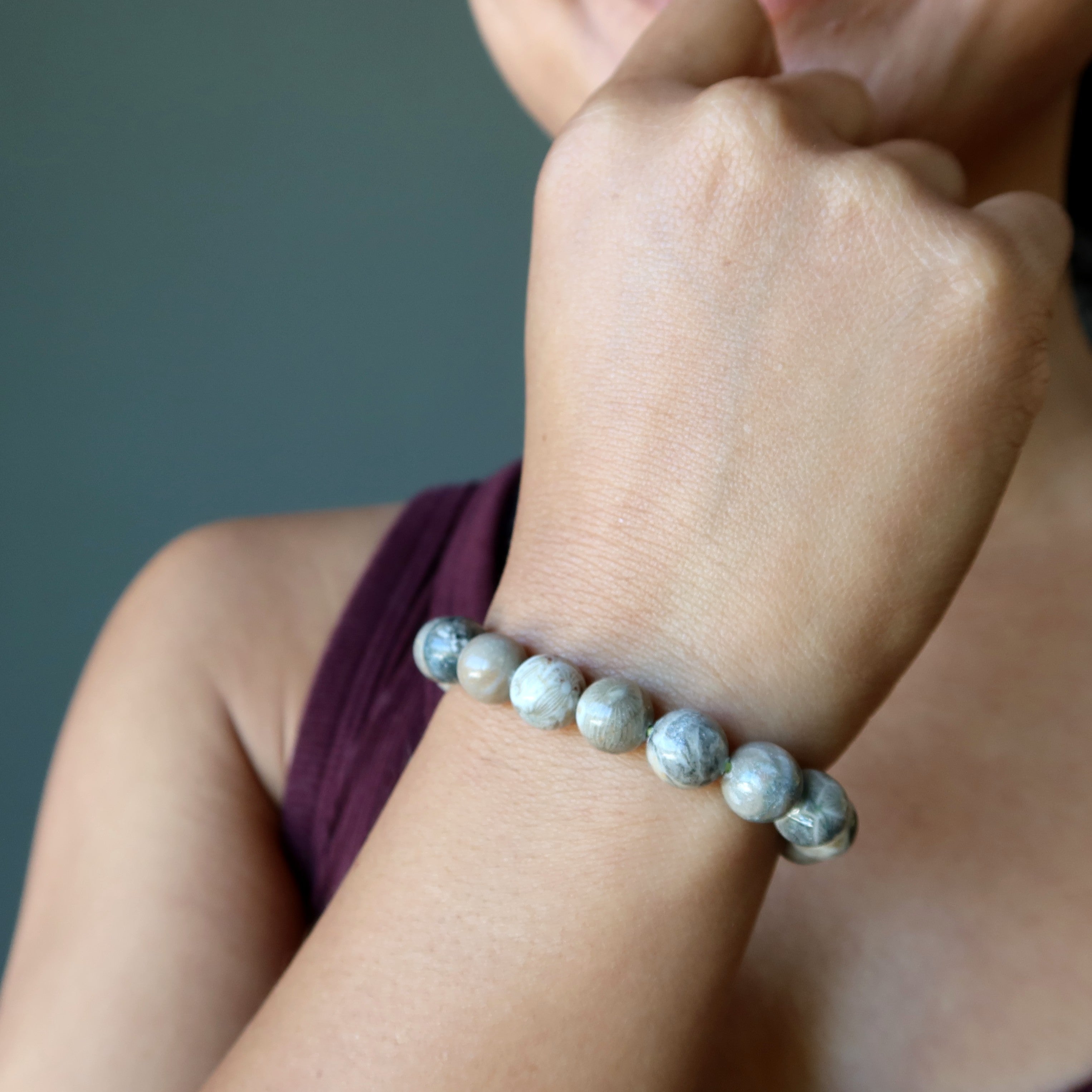 Bracelet corail fossile Cristal gris naturel Mystère des profondeurs marines