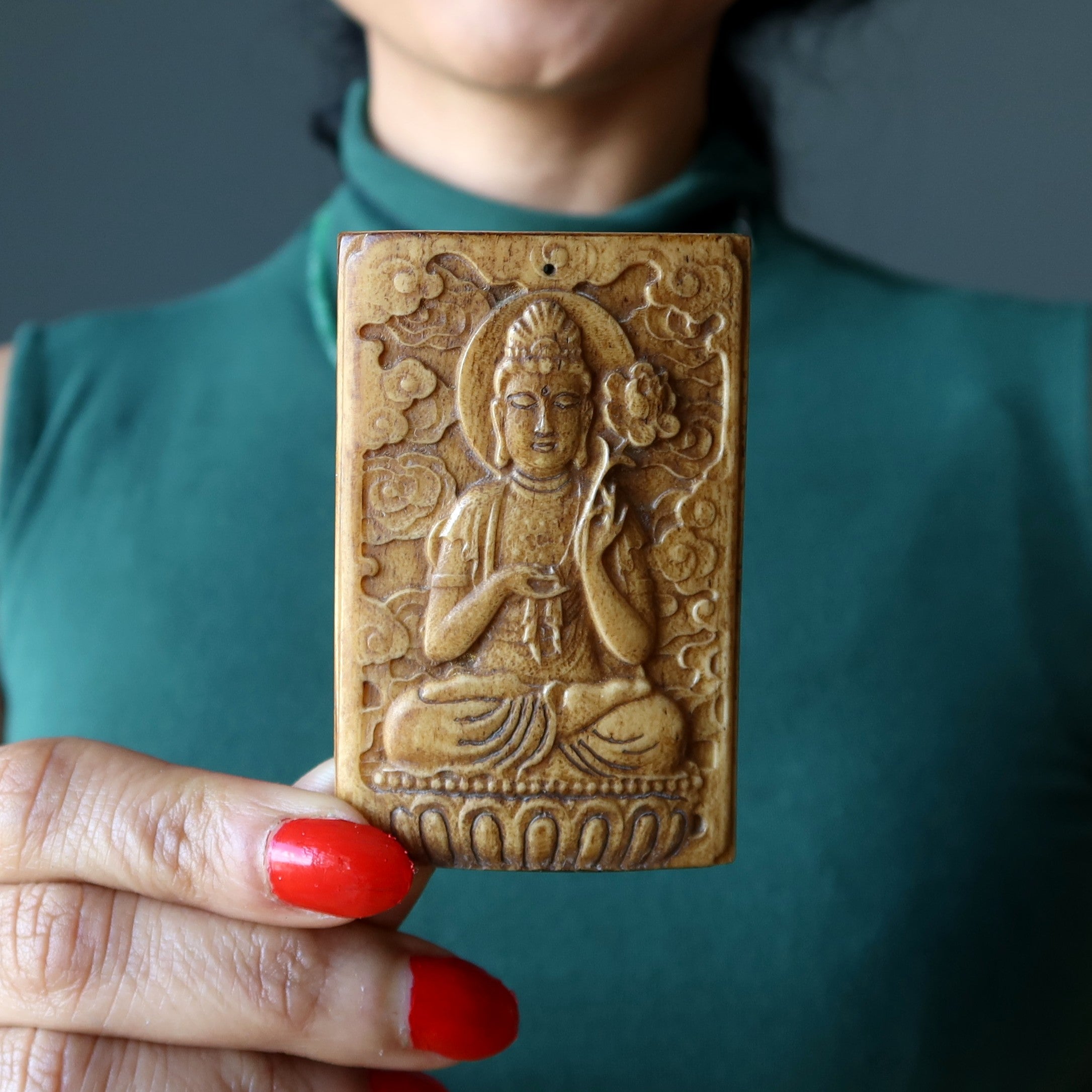 Pendentif Fleur de Lotus Bouddha Spirituel Amulette en Os de Bœuf Fossilisé