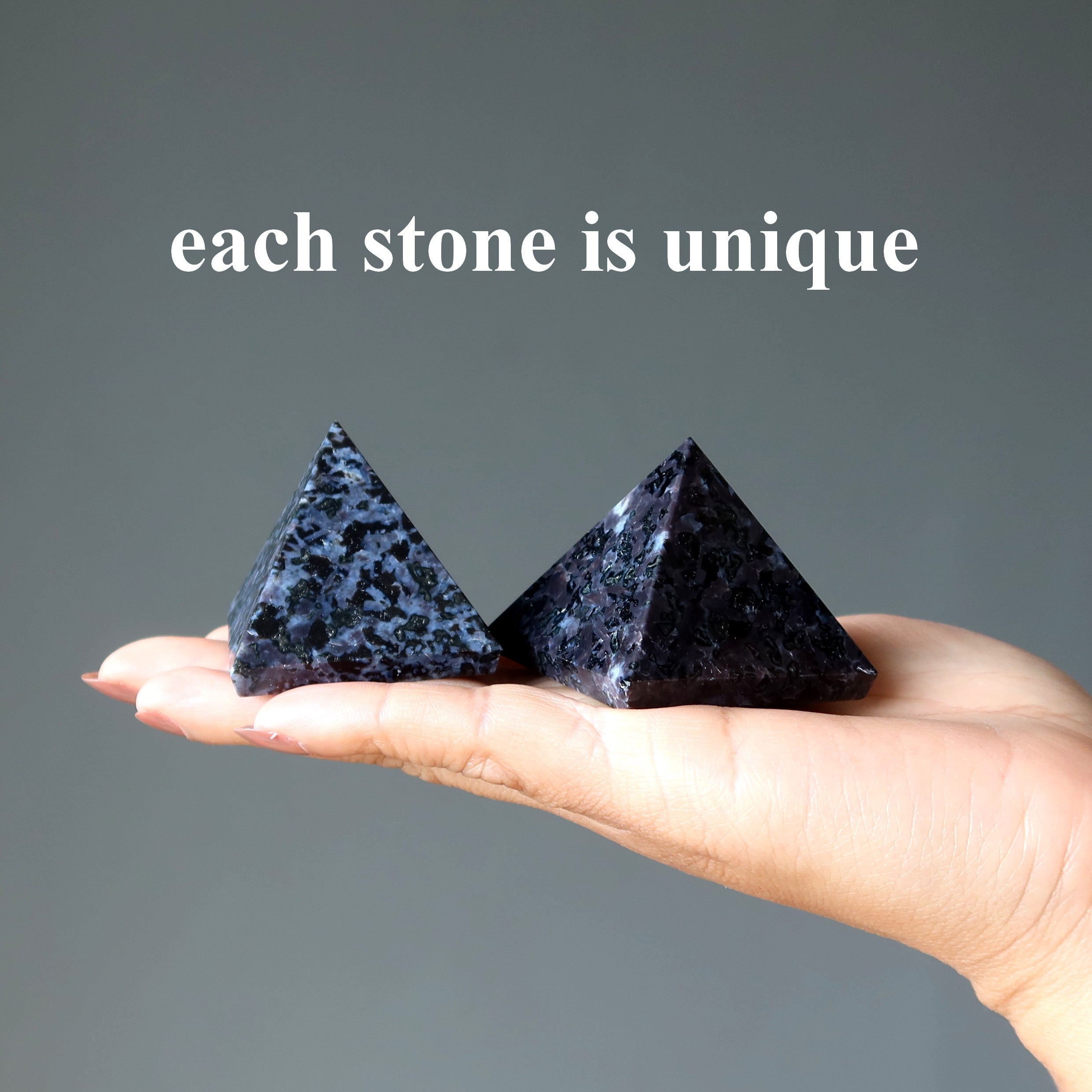 Gabbro Pyramide Mitternachts-Kunst Indigo Mystischer Merlinit
