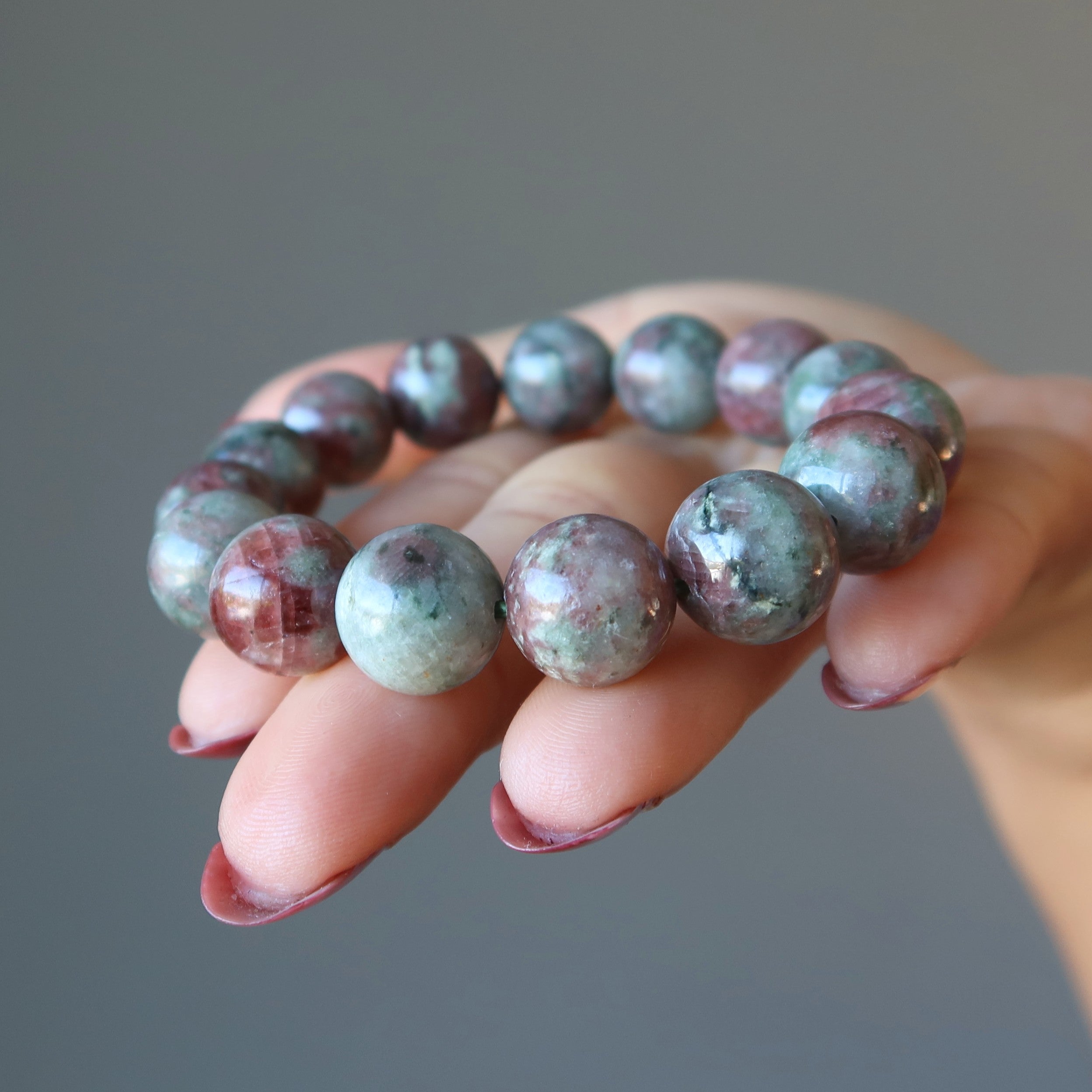 Bracelet Grenat Rare Rouge Vert Gemmes de Kachgar Secret de la Route de la Soie