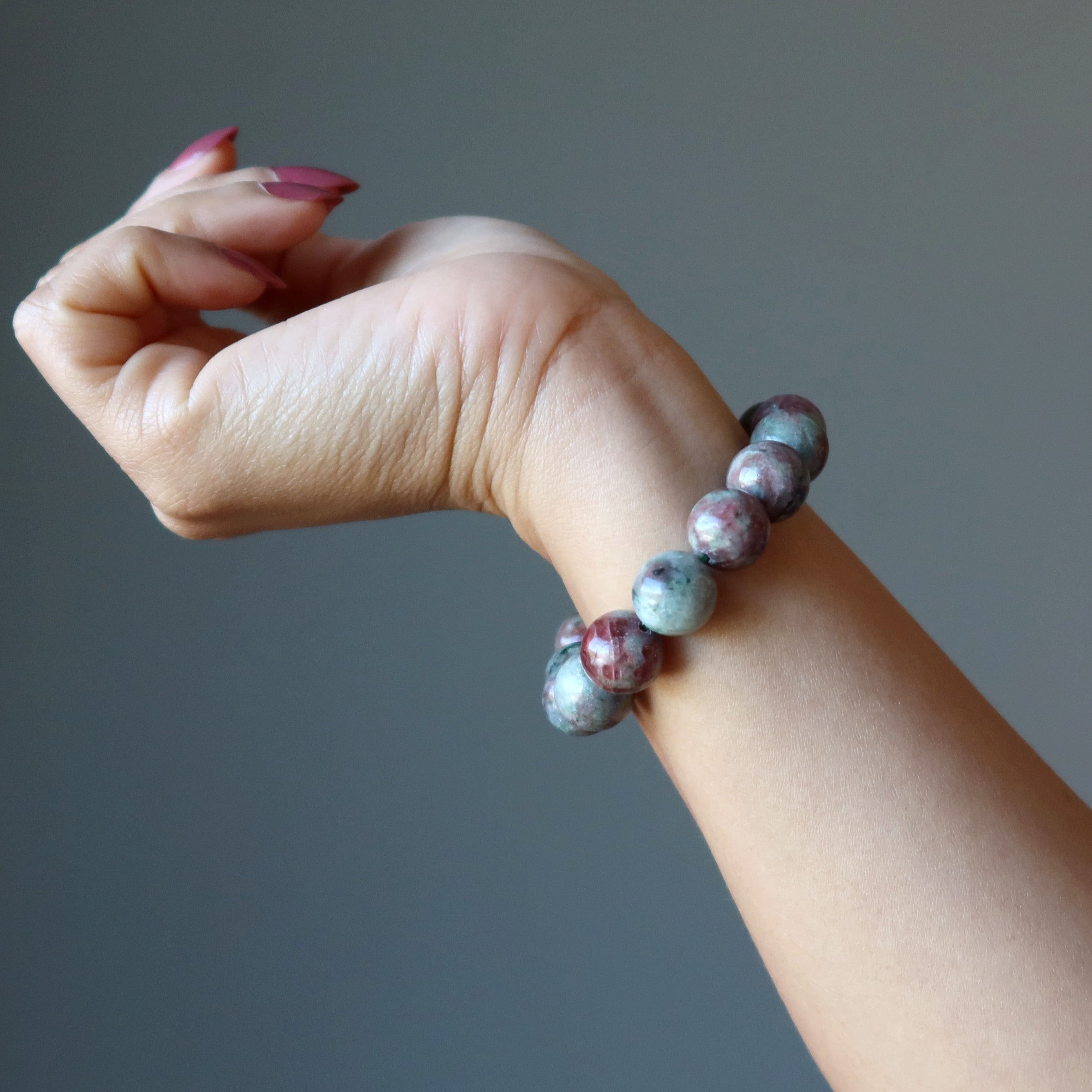 Bracelet Grenat Rare Rouge Vert Gemmes de Kachgar Secret de la Route de la Soie