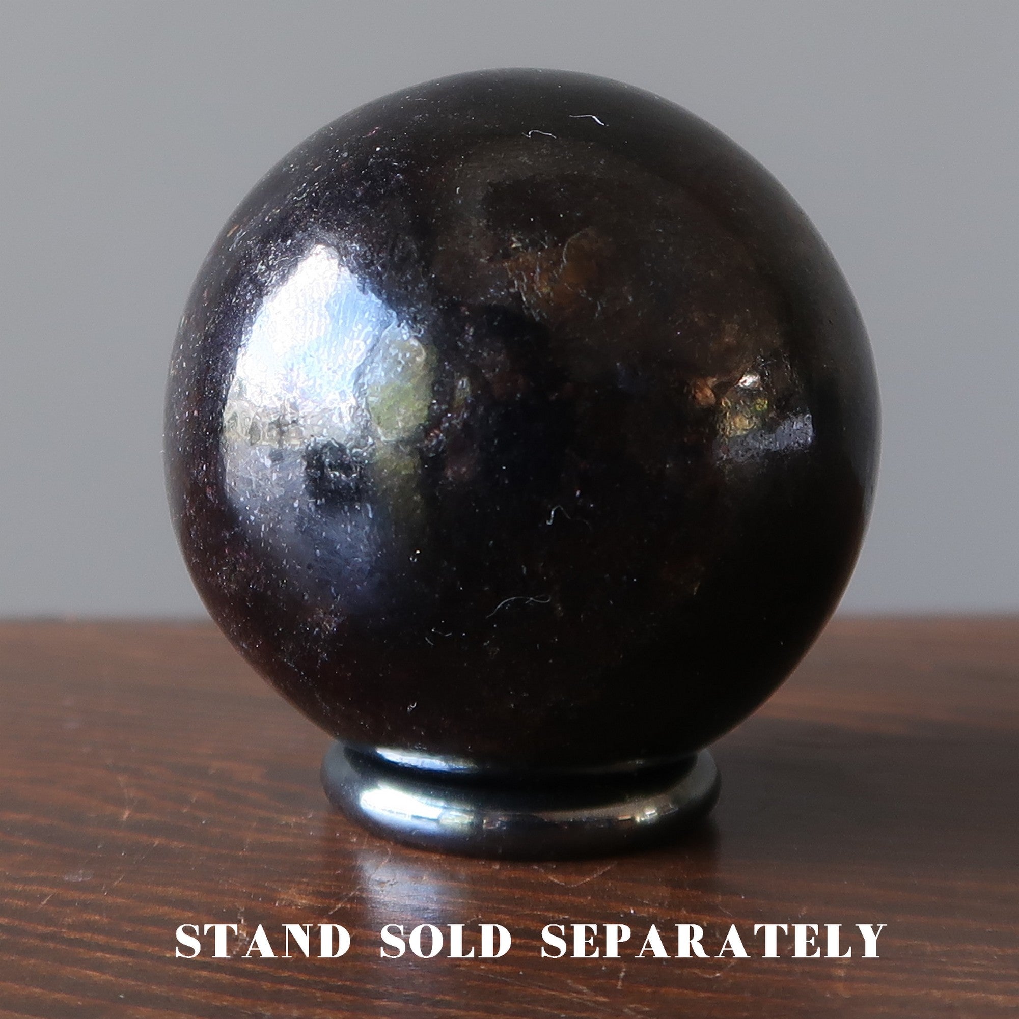 Sphère de Grenat Vin Rouge Profond Boule de Cristal Fin