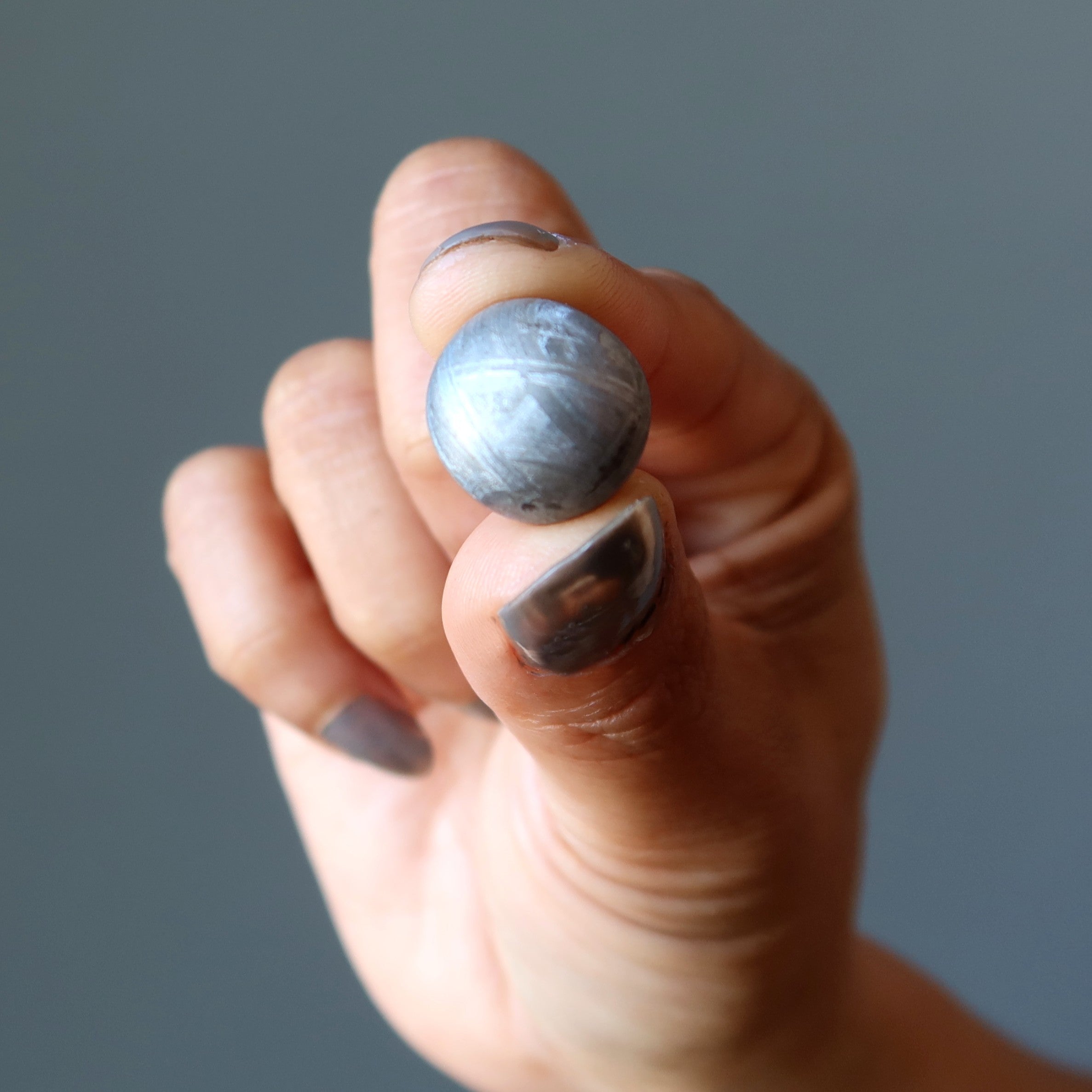 Sphère météorite de Gibeon Balle de cristal de fer spatio-temporelle
