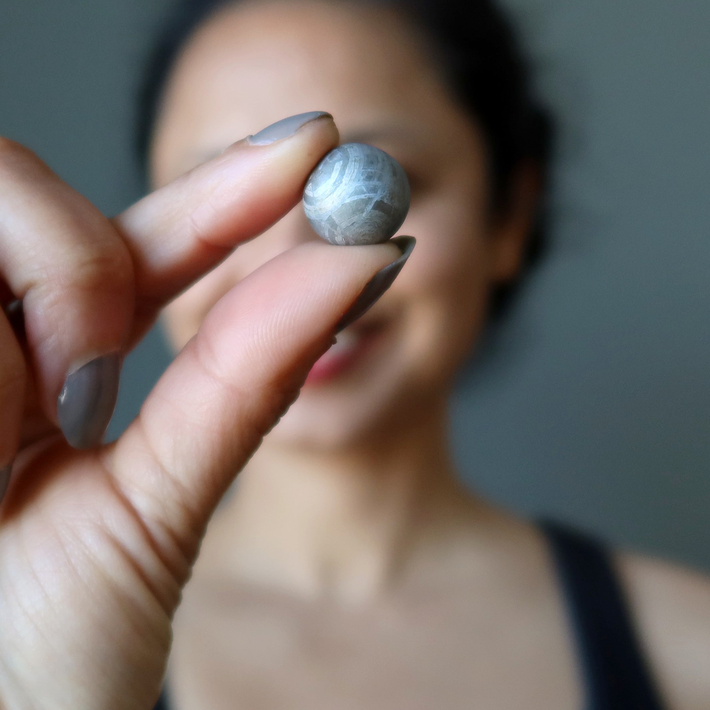 Sphère météorite de Gibeon Balle de cristal de fer spatio-temporelle
