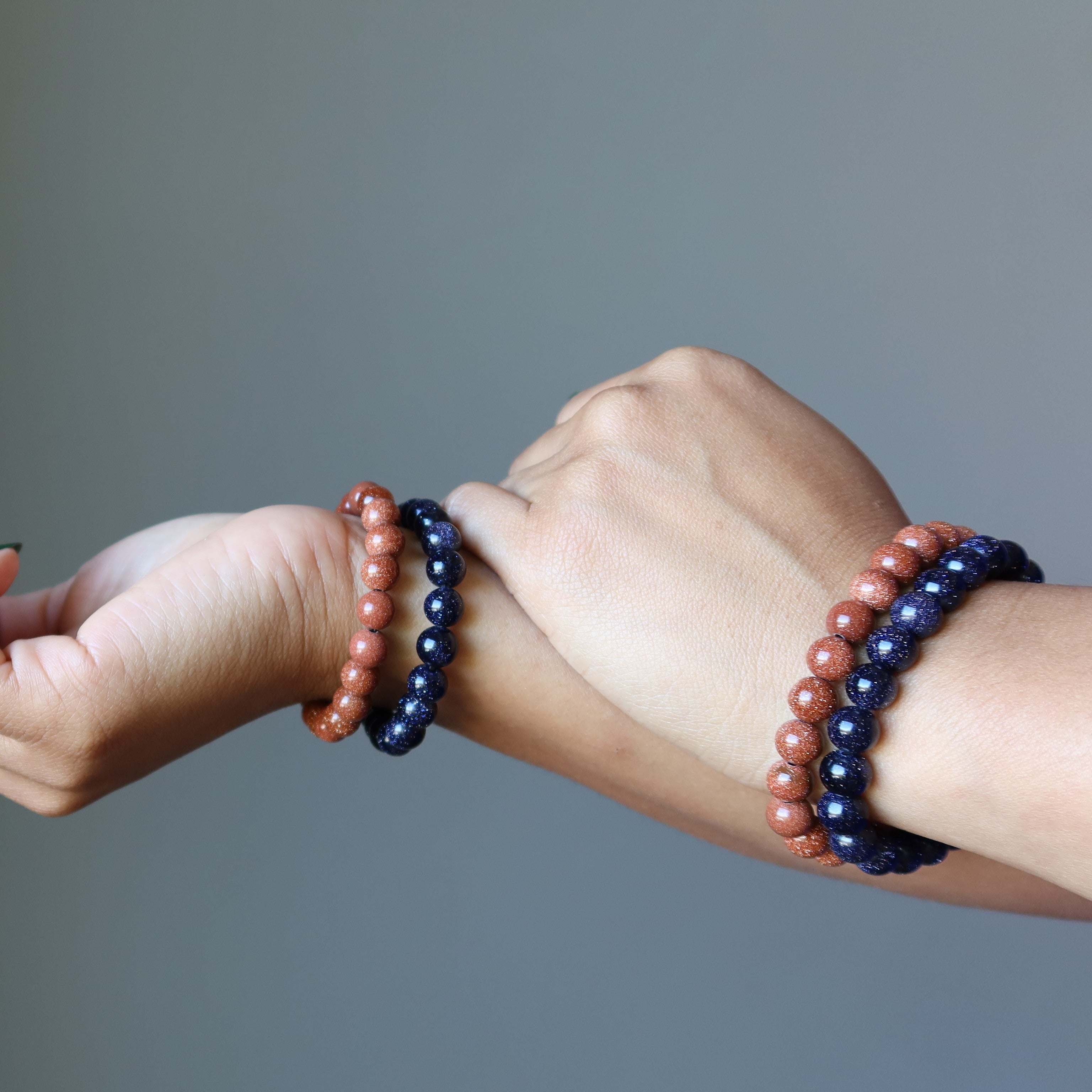 Ensemble de bracelets en Goldstone : Alchimie de cuivre pailleté rouge et bleu