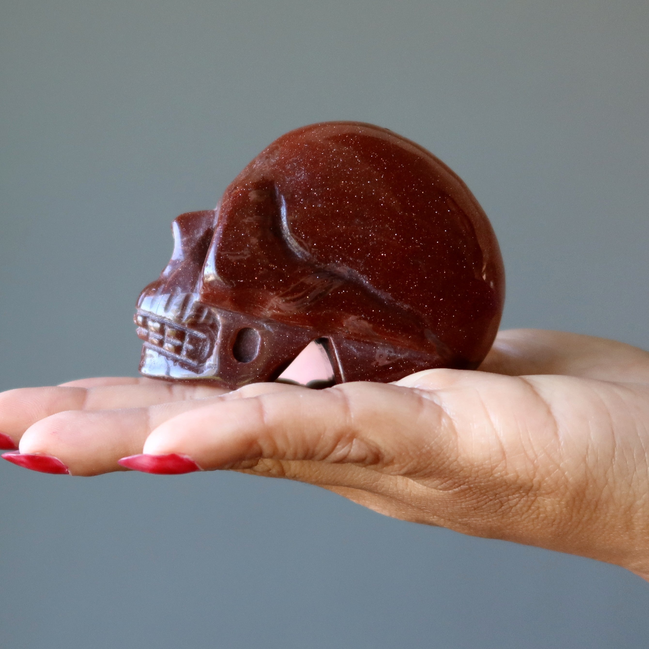 Goldstone-Totenkopf Glitzernd Auf Biegen und Brechen Kristall-Schnitzerei