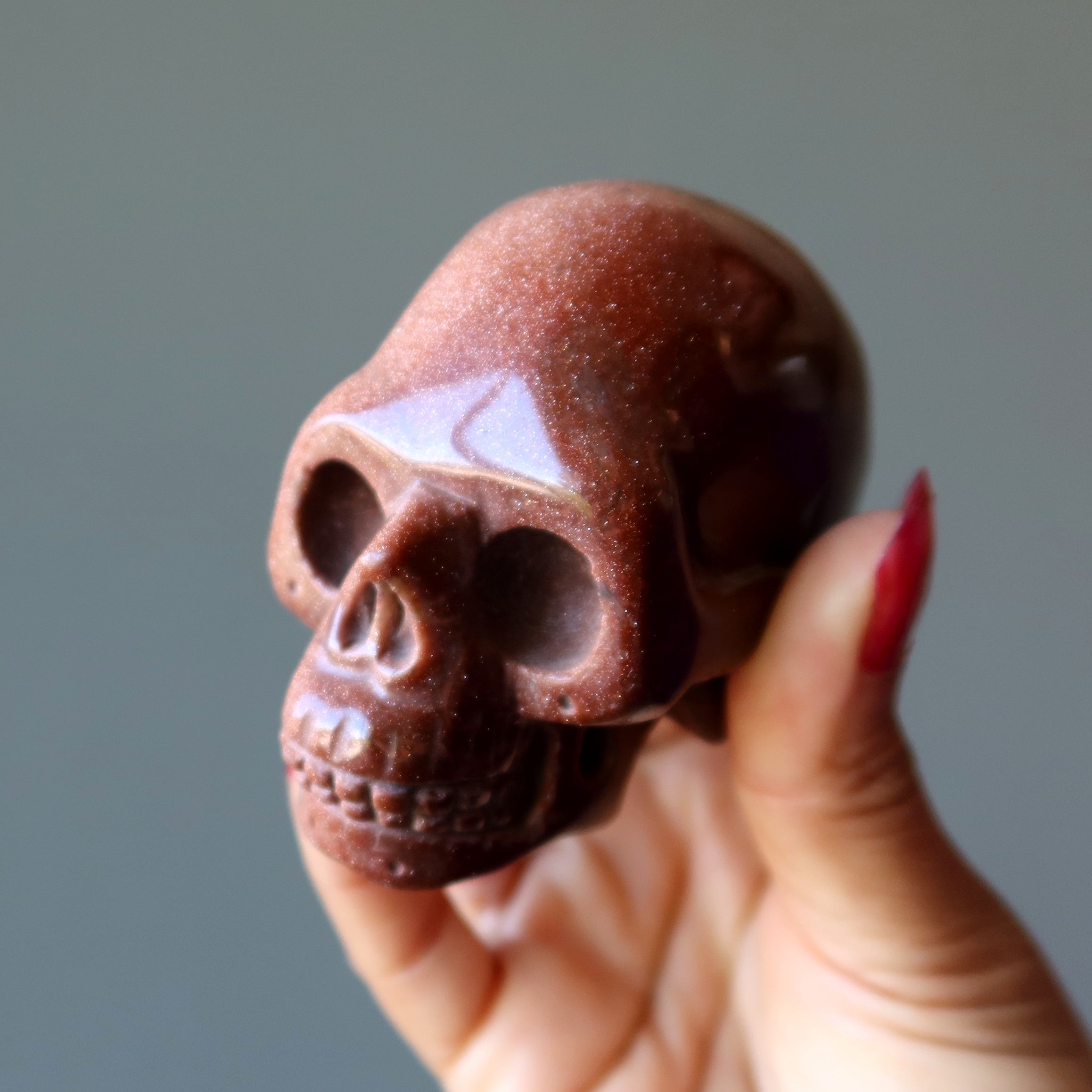 Goldstone-Totenkopf Glitzernd Auf Biegen und Brechen Kristall-Schnitzerei