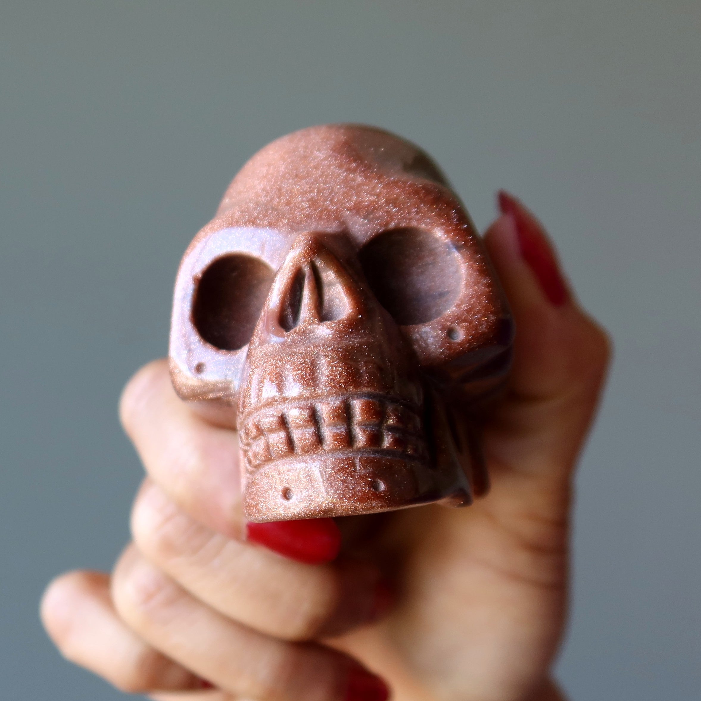 Goldstone-Totenkopf Glitzernd Auf Biegen und Brechen Kristall-Schnitzerei