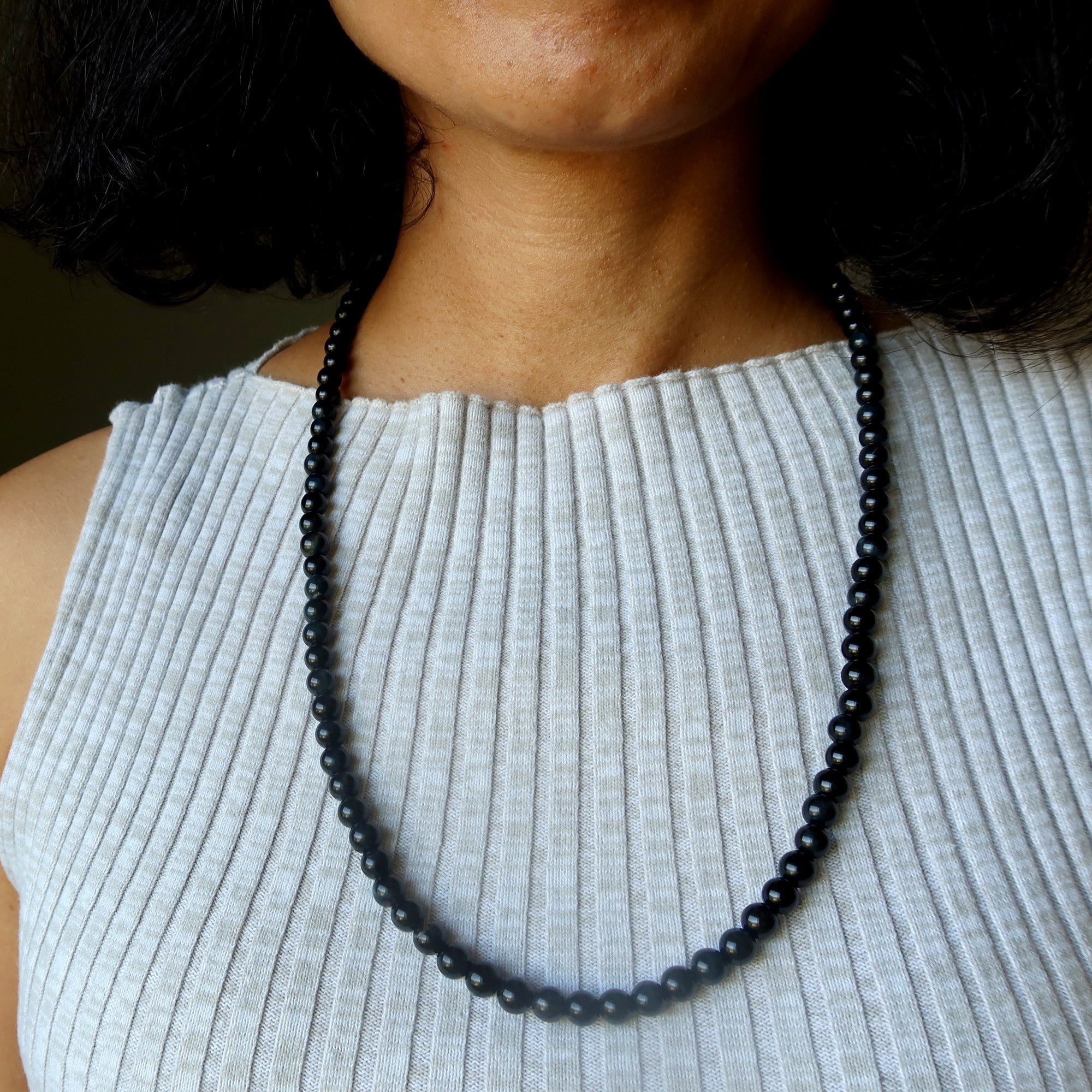 Collier Œil de Faucon Perles Pierres Précieuses Vole Haut