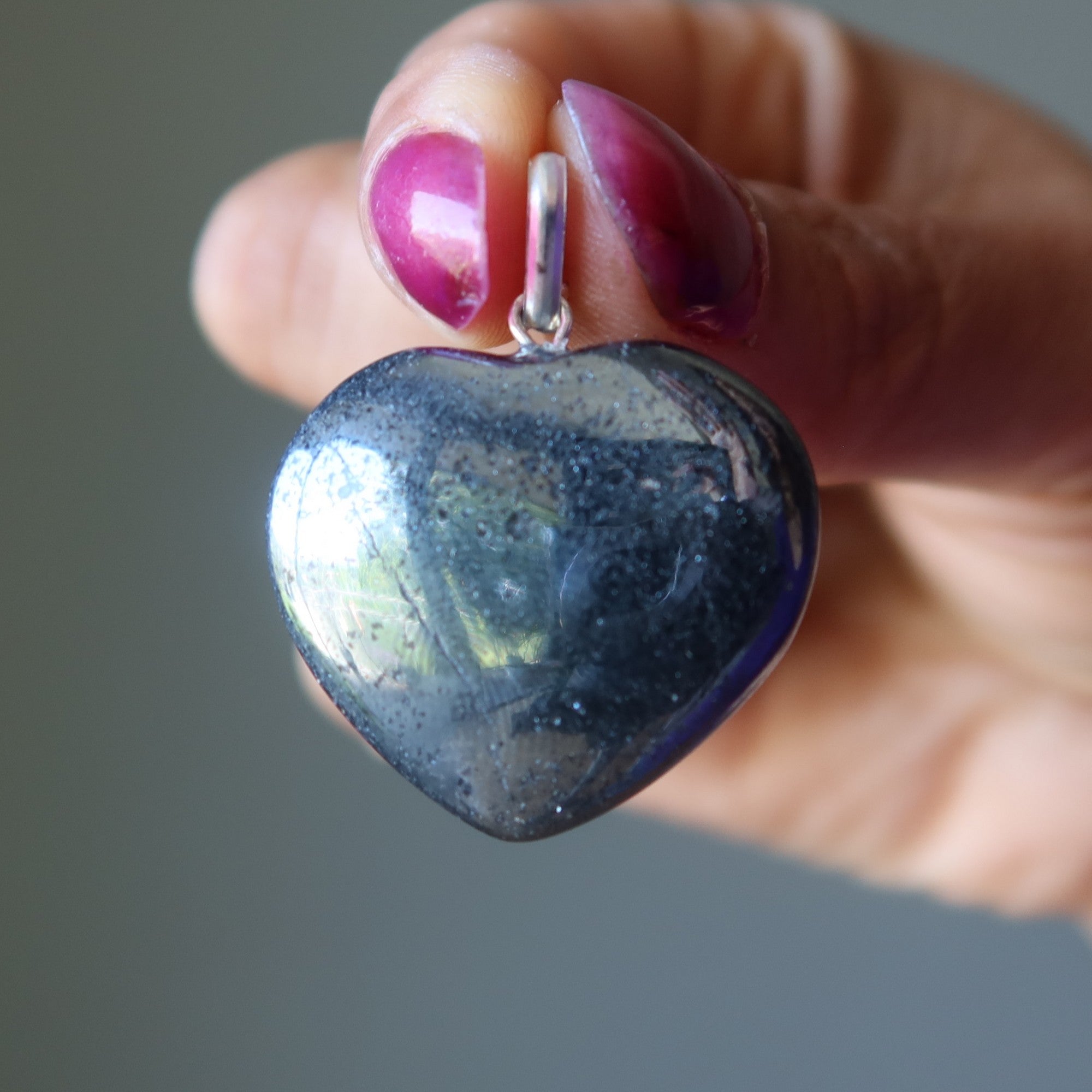 Pendentif Hématite Mon Cœur Brille en Argent