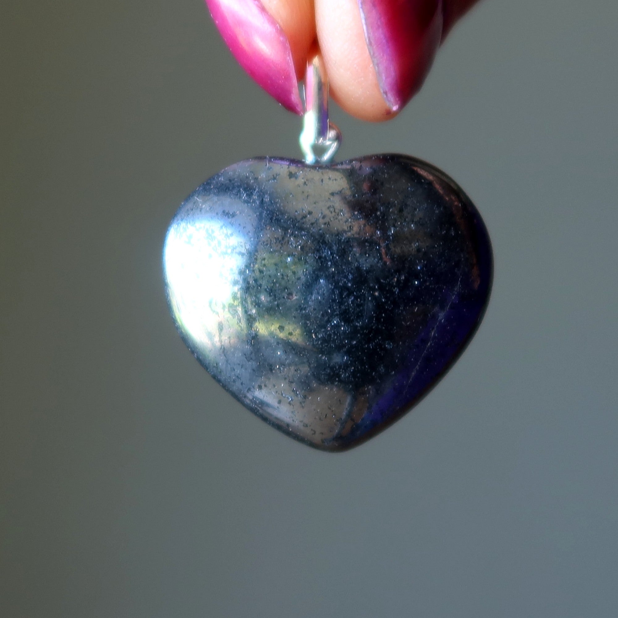 Pendentif Hématite Mon Cœur Brille en Argent