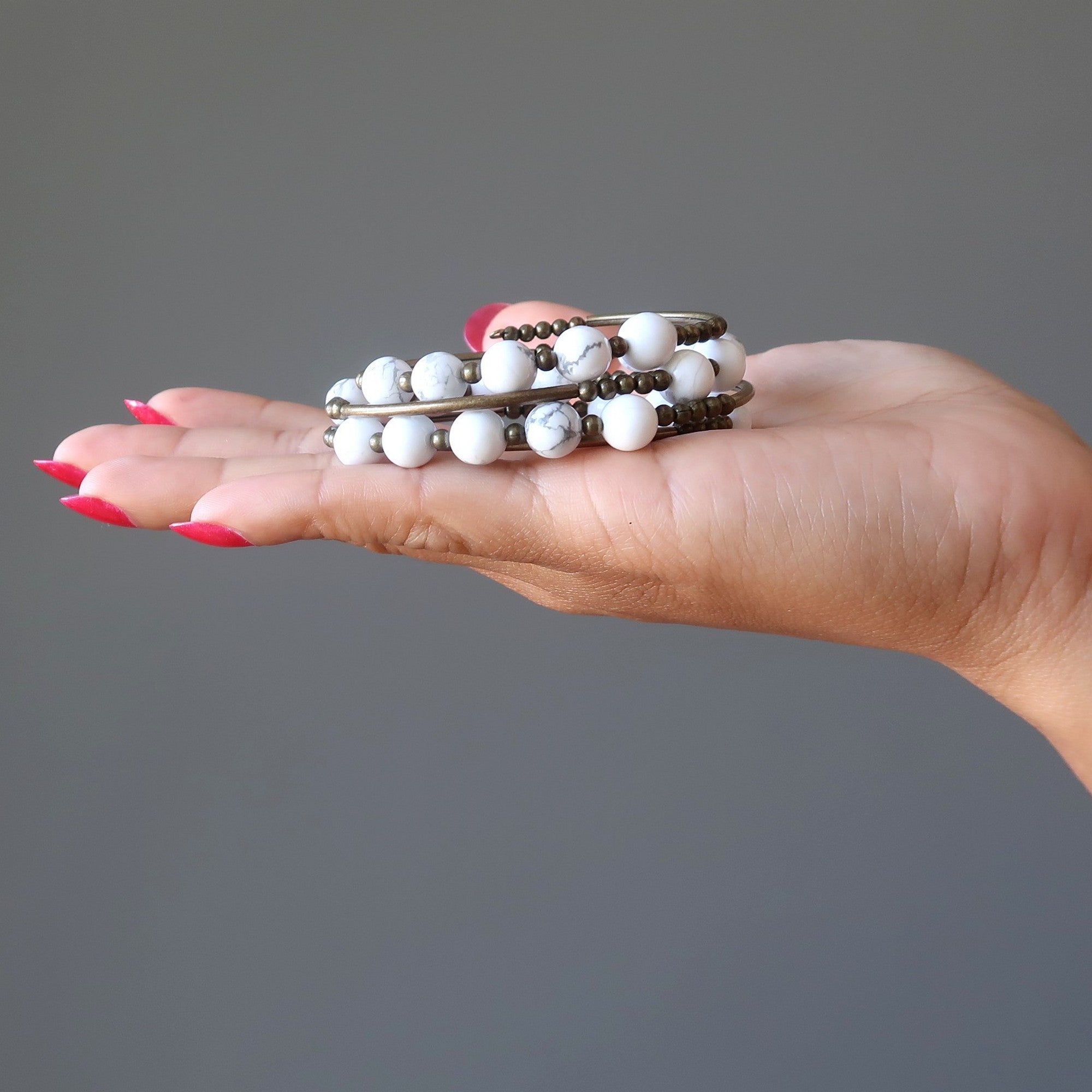 Howlite Bracelet Snow White's Coil Memory Wire Adjustable