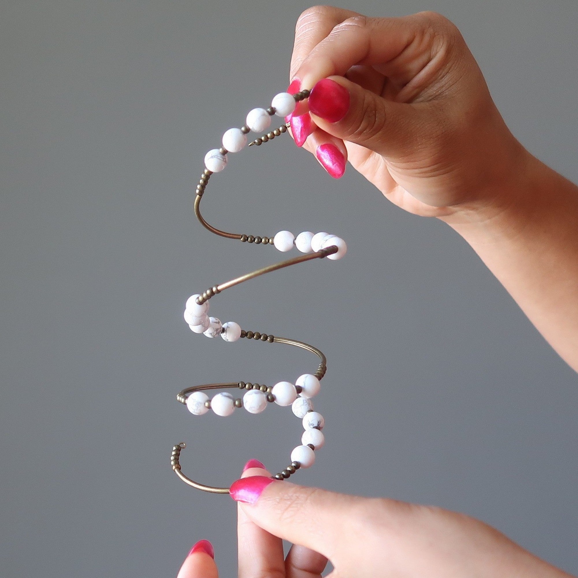 Howlite Bracelet Snow White's Coil Memory Wire Adjustable
