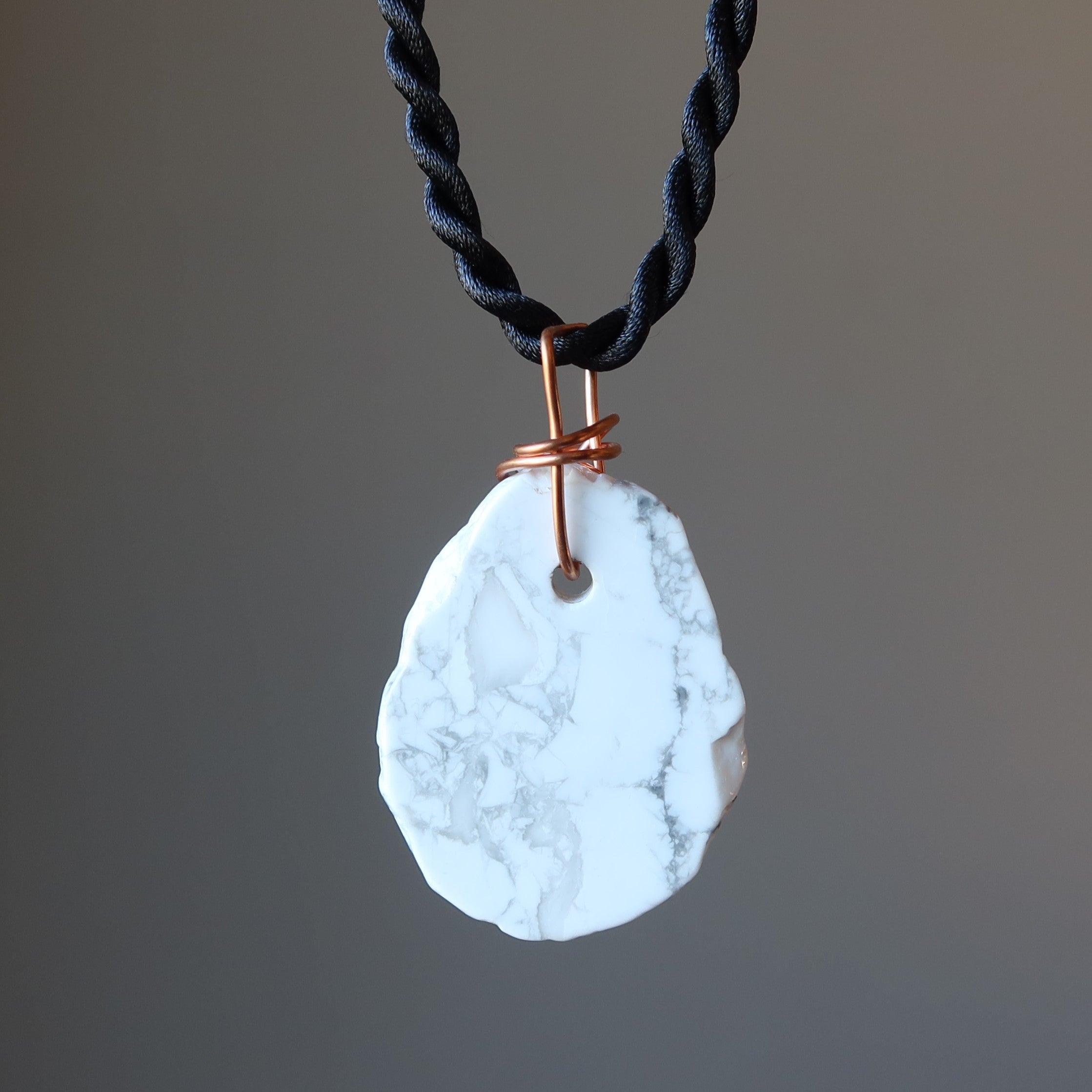 Collier Howlite Pierre Apaisante Obsidienne Flocon de Neige
