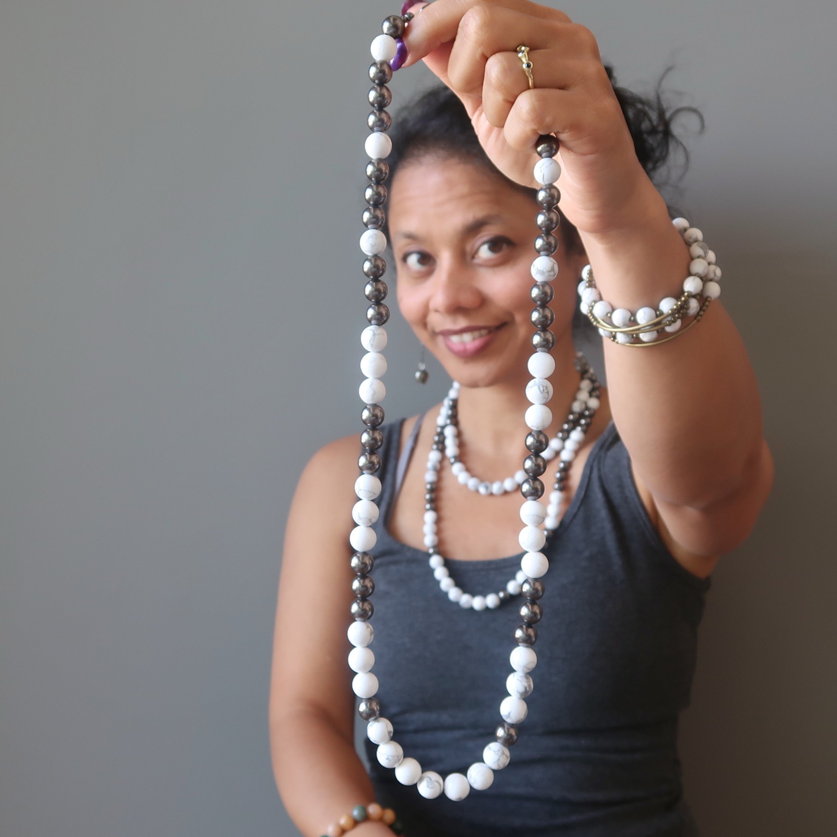 Howlite Necklace White Stones Beaded Gunmetal