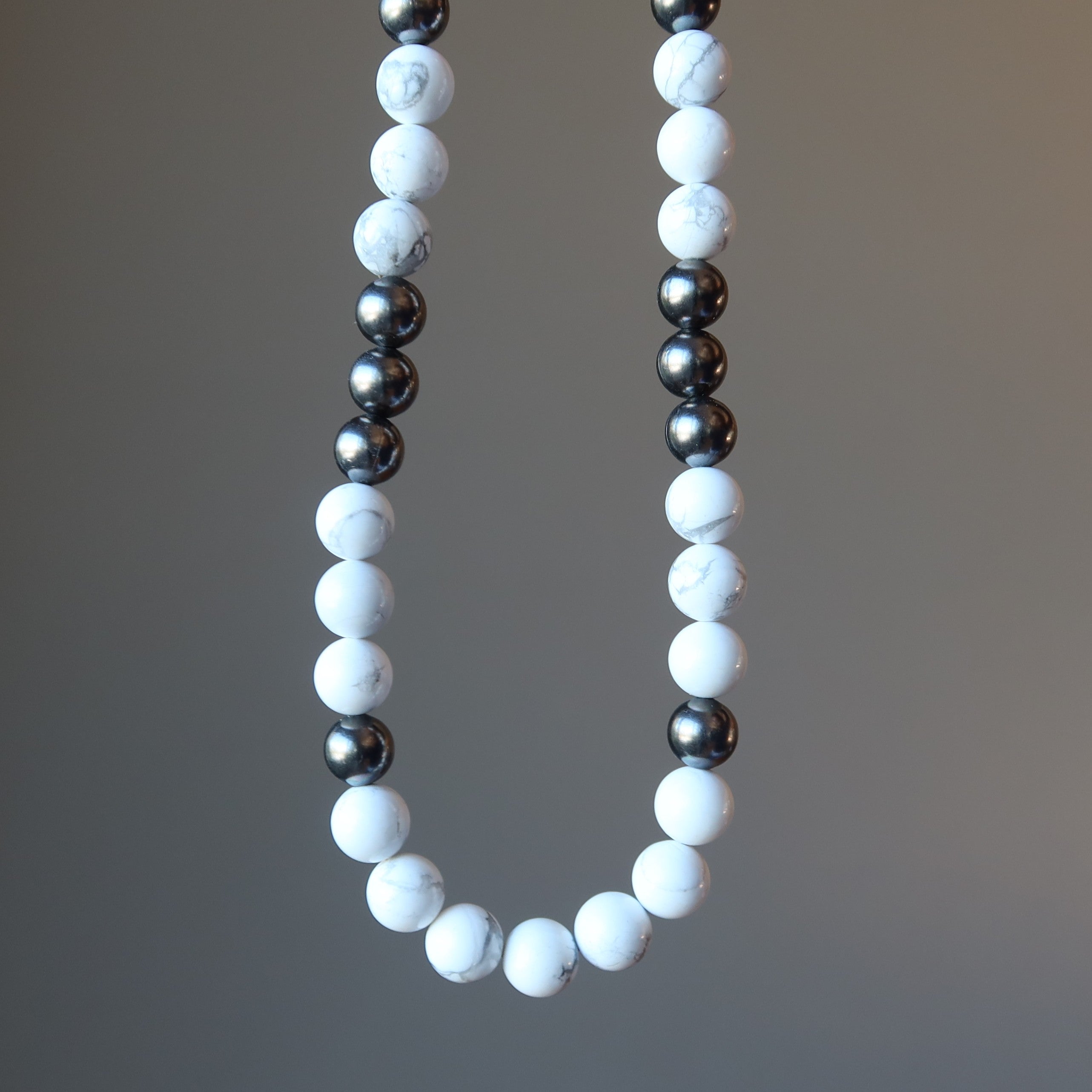 Howlite Necklace White Stones Beaded Gunmetal