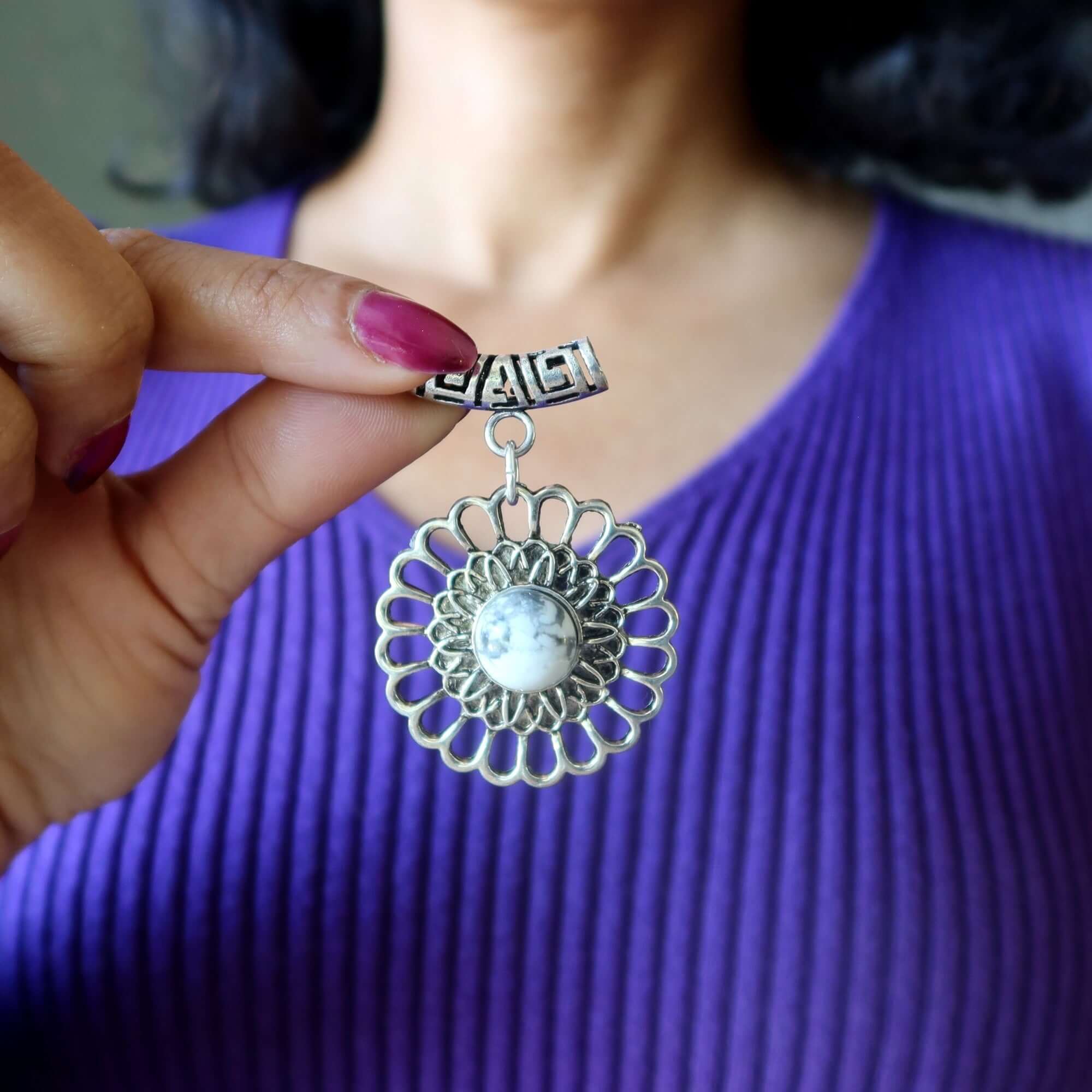 Pendentif Howlite Fleur d'Inspiration Blanche Argent