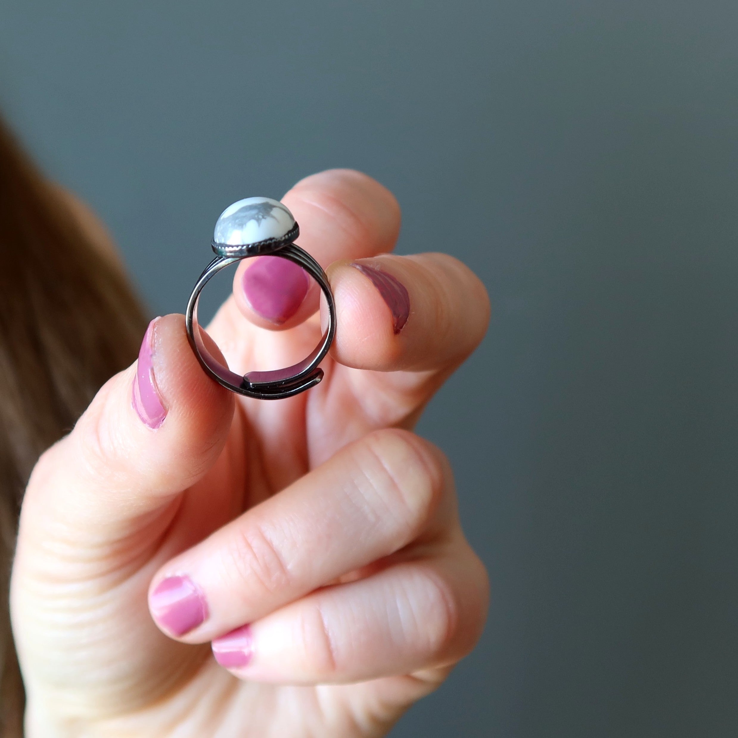Howlite Ring Right Path Gem Gunmetal Adjustable