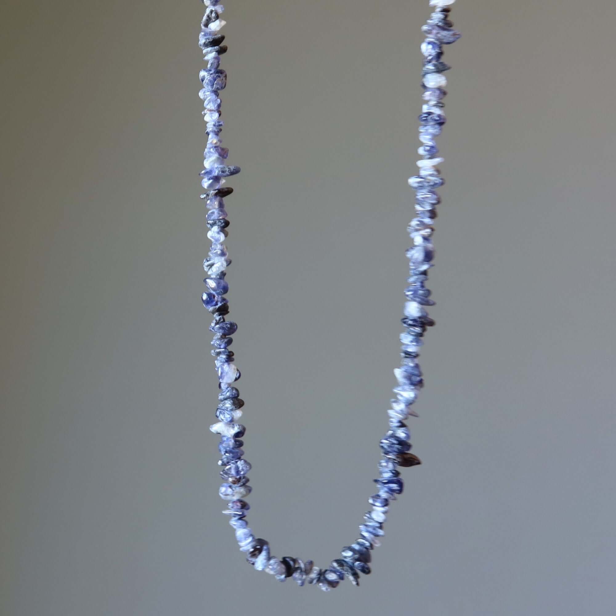 Collier en Iolite Visions de liberté indigo