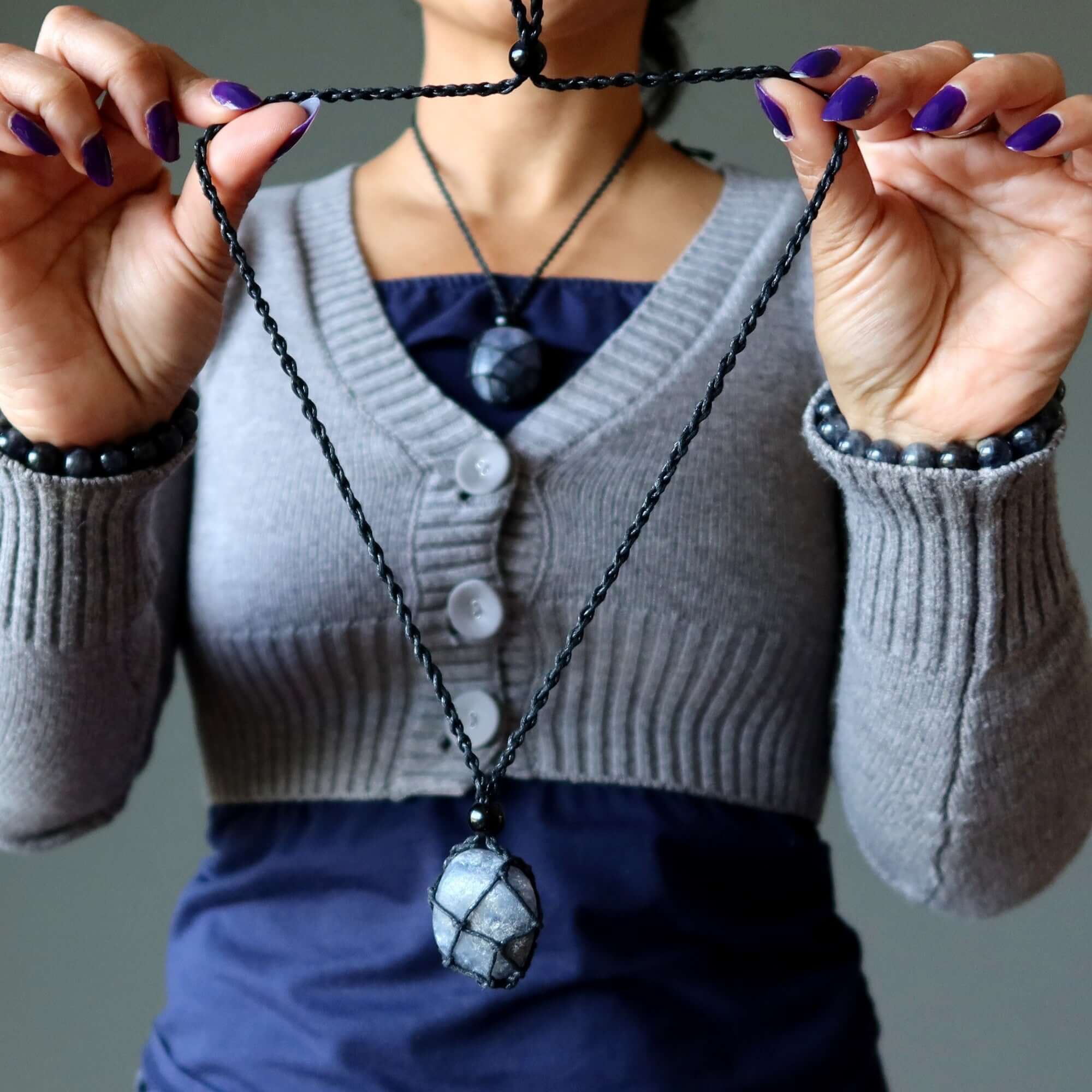 Collier en Iolite Pierre "Visions d'Argent" en Macramé