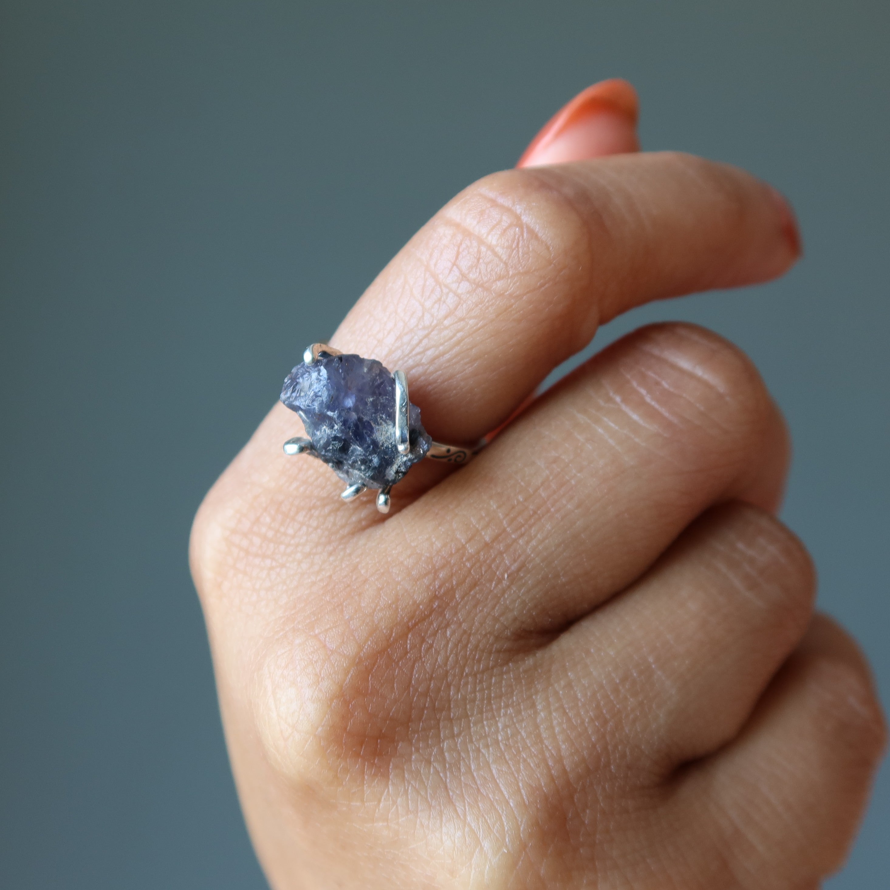 Bague Iolite Pierre Bleue Intense Argent Sterling Ajustable