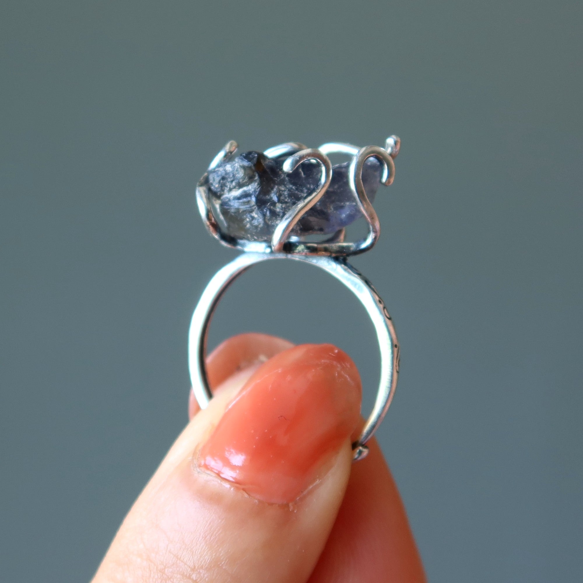 Bague Iolite Pierre Bleue Intense Argent Sterling Ajustable