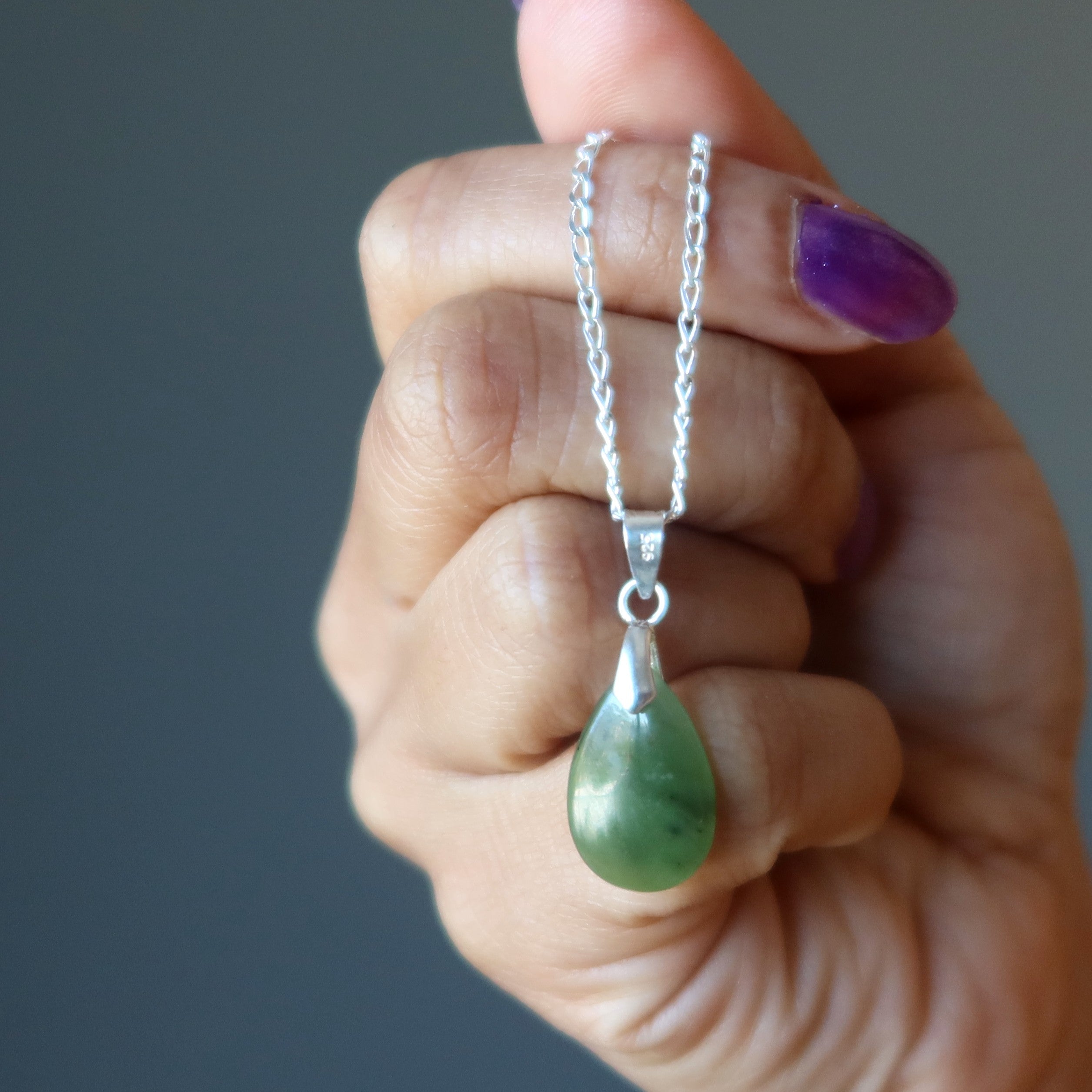 Pendentif de Jade Jour de Chance Néphrite Verte Argent Sterling